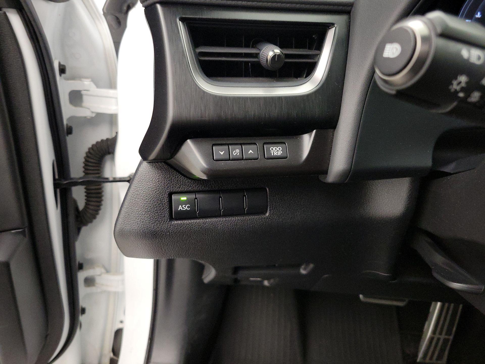 Thumbnail: 2020 Lexus UX - 13