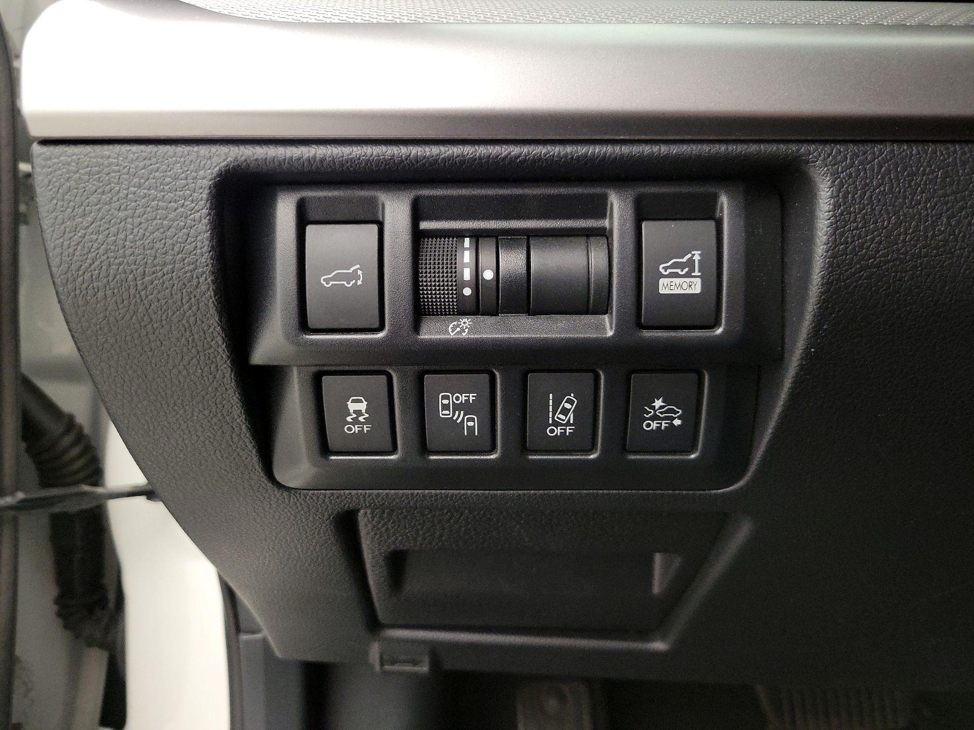 Thumbnail: 2018 Subaru Outback - 13