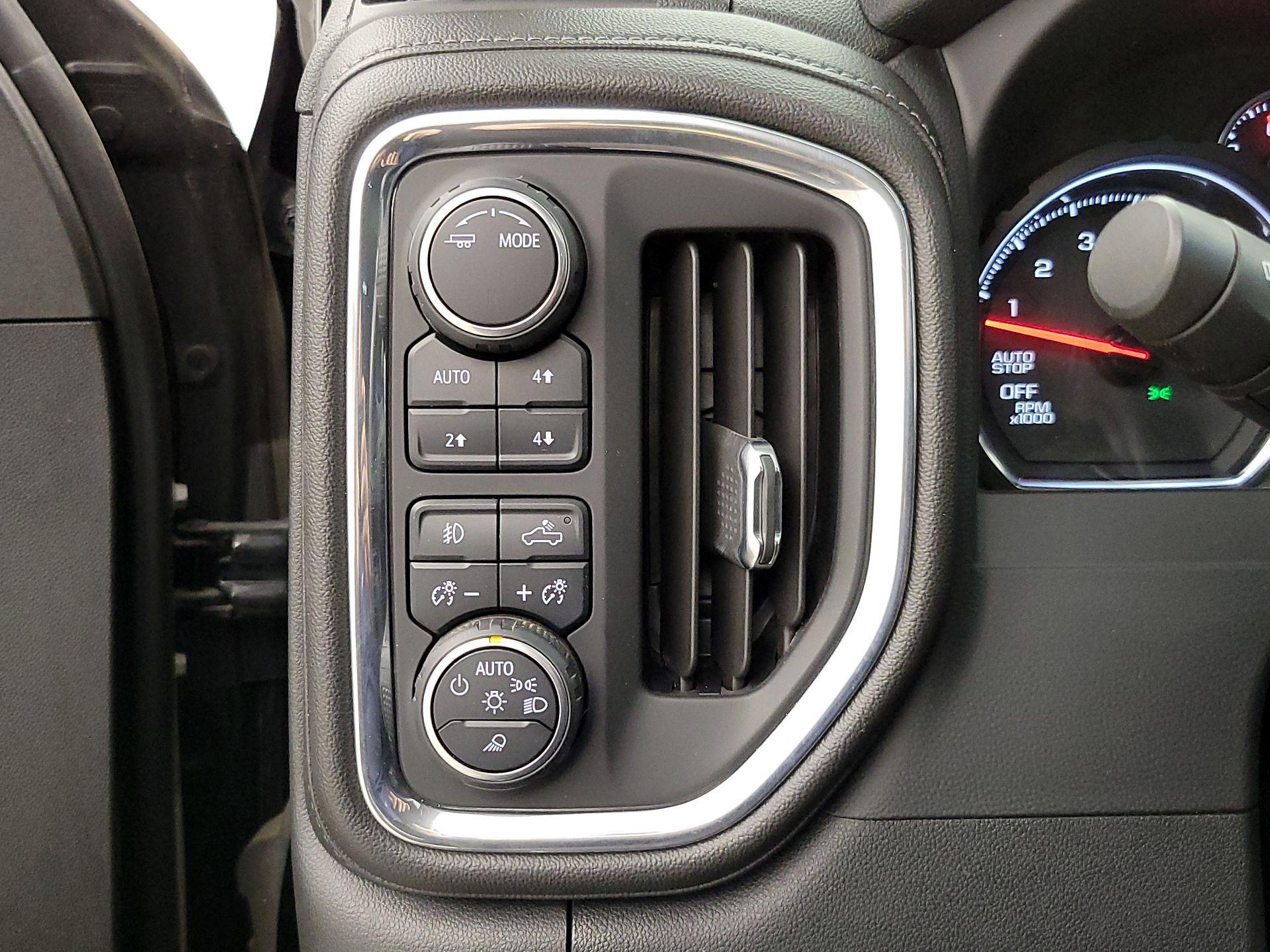 Thumbnail: 2020 Chevrolet Silverado 1500 - 13