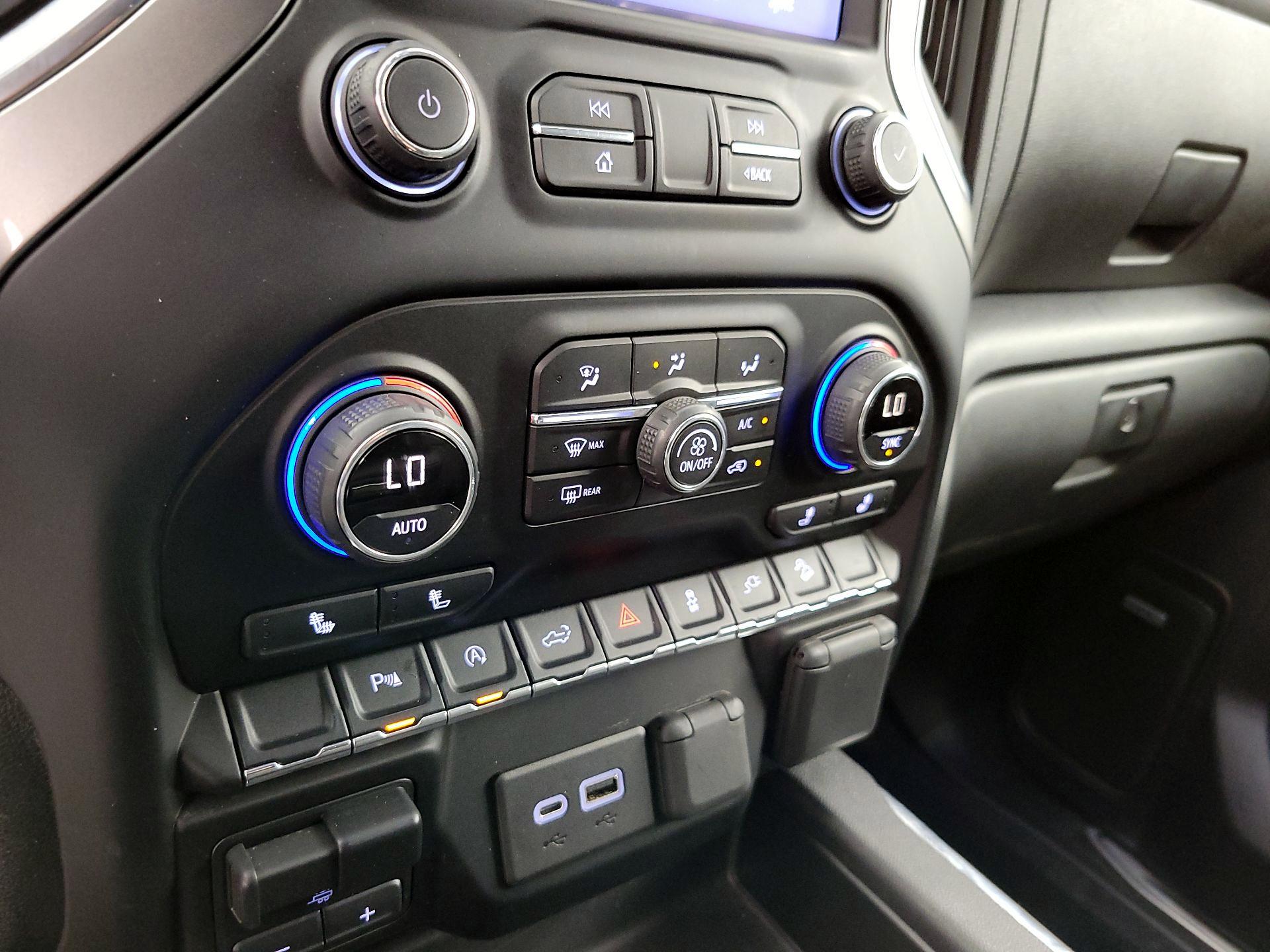 Thumbnail: 2020 Chevrolet Silverado 1500 - 16