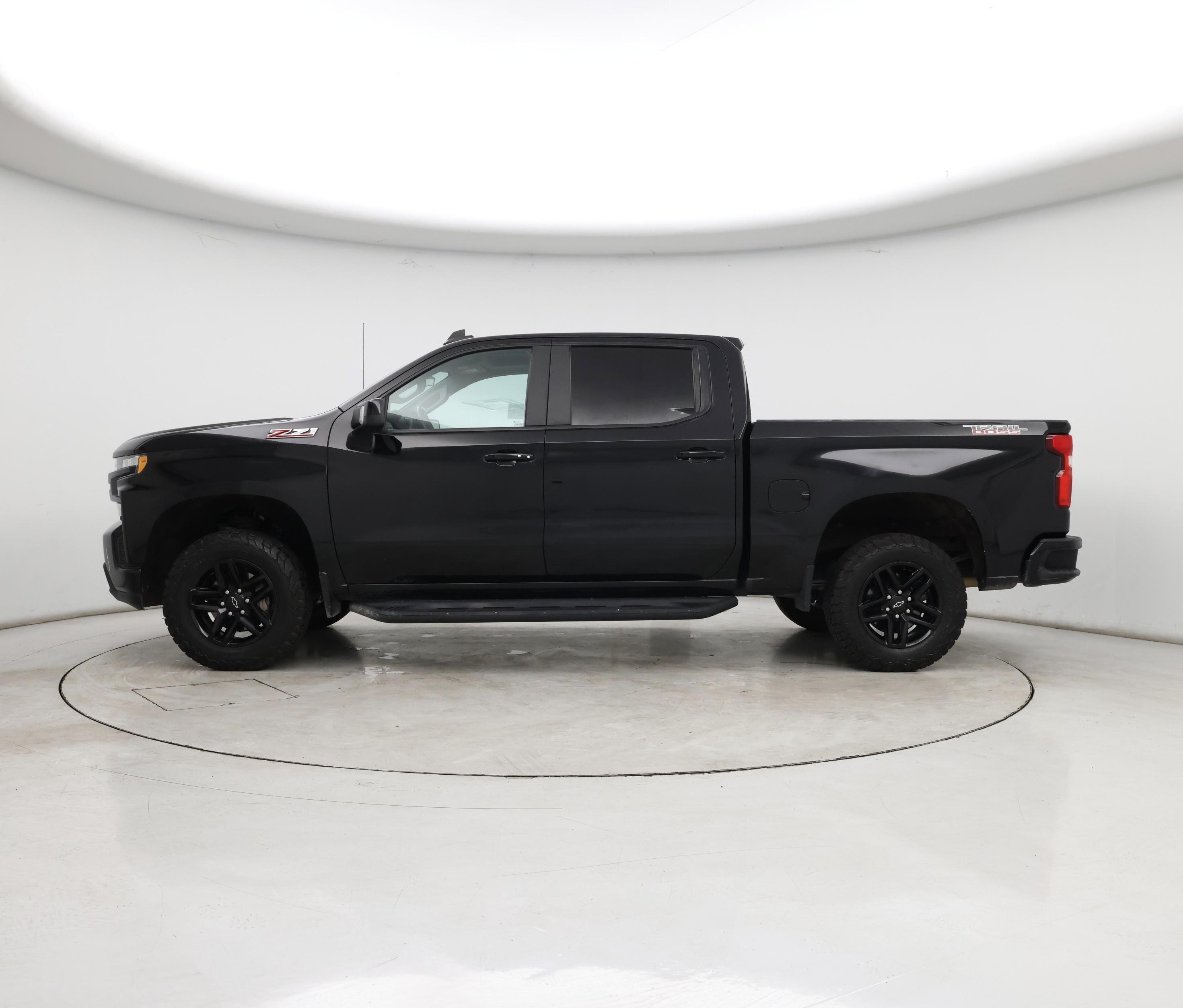 Thumbnail: 2020 Chevrolet Silverado 1500 - 3