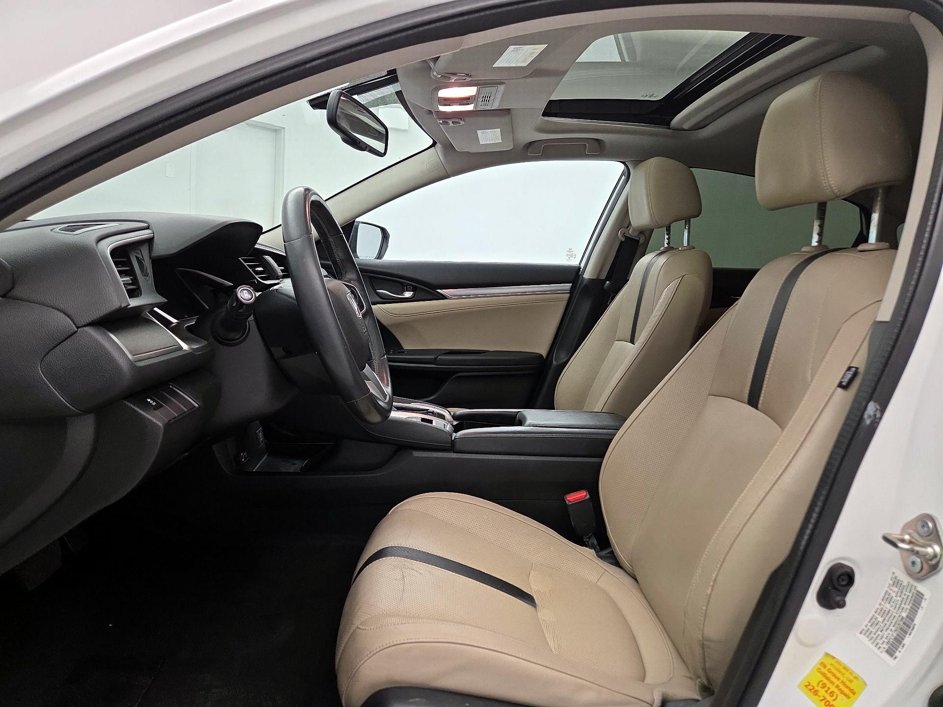 Thumbnail: 2016 Honda Civic - 11