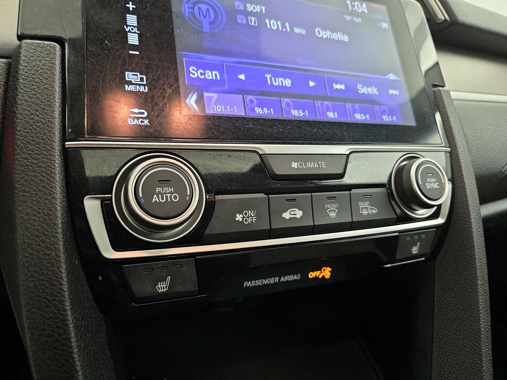 Thumbnail: 2016 Honda Civic - 16