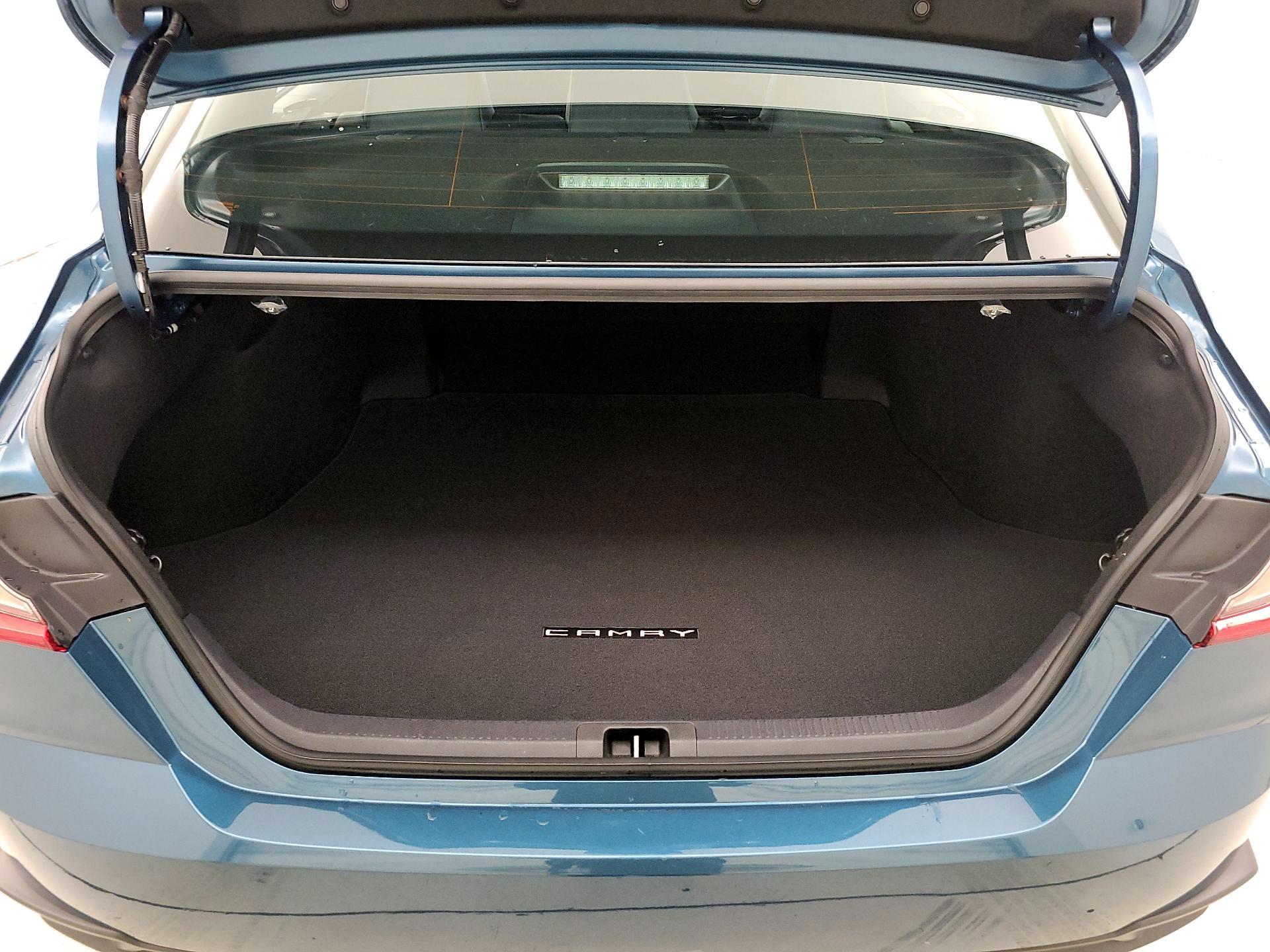 Thumbnail: 2025 Toyota Camry - 19