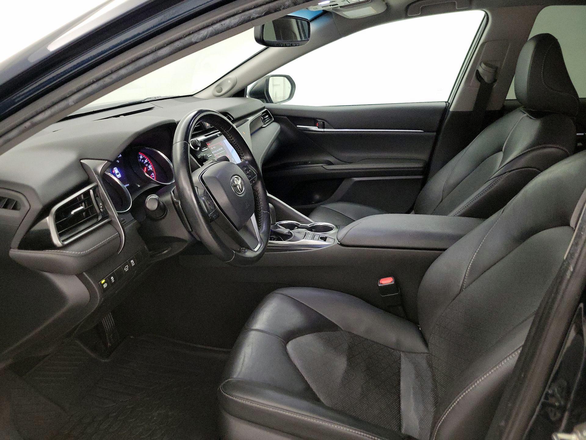 Thumbnail: 2019 Toyota Camry - 11