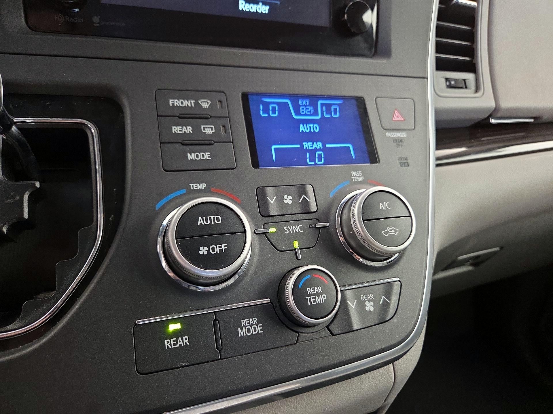 Thumbnail: 2015 Toyota Sienna - 16