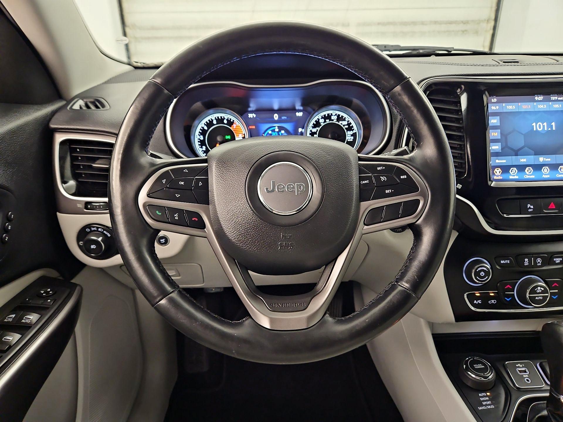 Thumbnail: 2020 Jeep Cherokee - 10