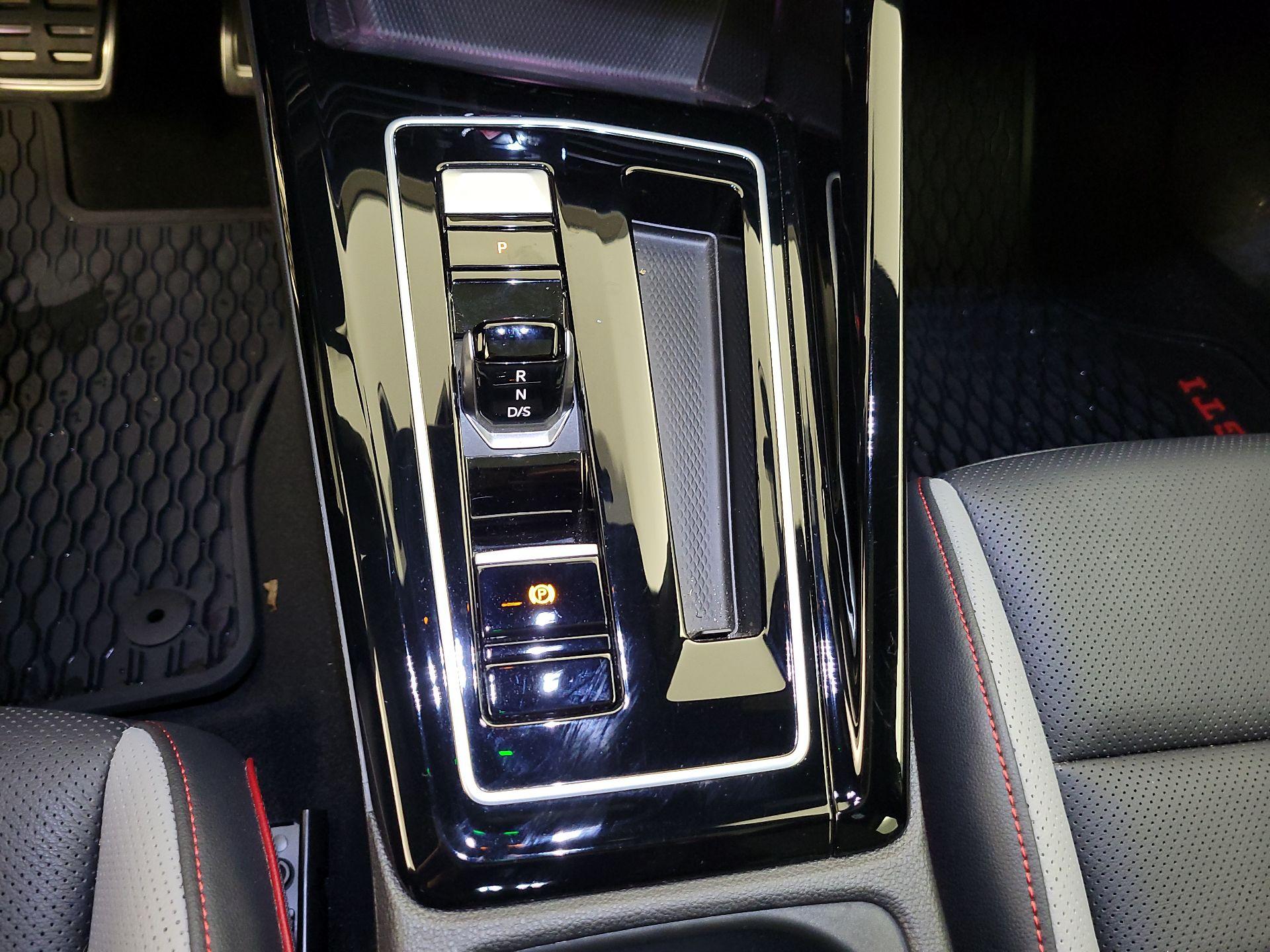 Thumbnail: 2024 Volkswagen Golf - 18