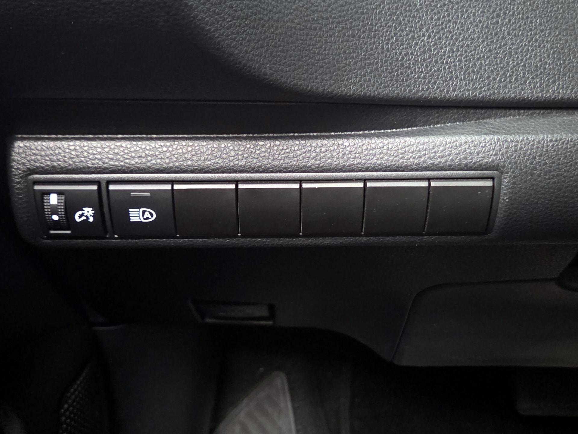 Thumbnail: 2023 Toyota Corolla - 13