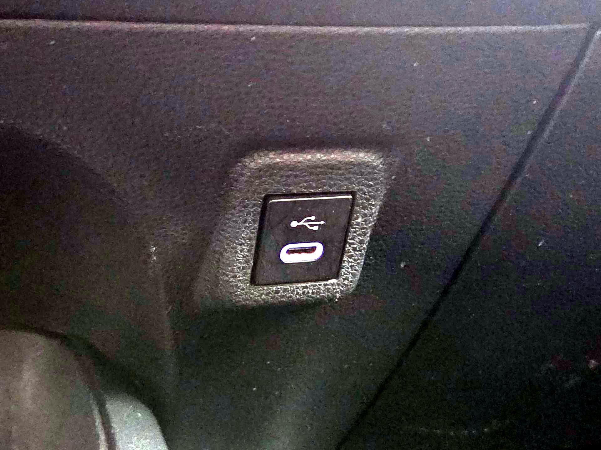 Thumbnail: 2023 Toyota Corolla - 18