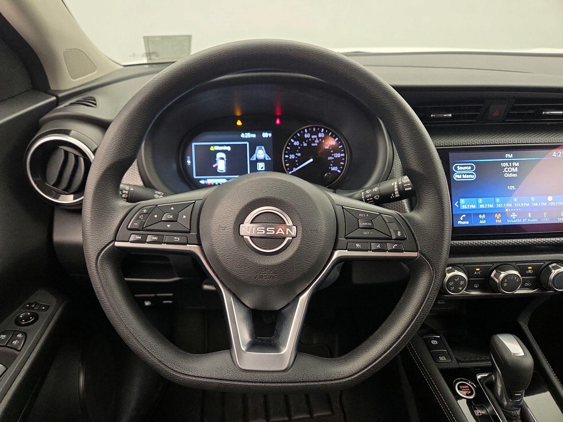 Thumbnail: 2023 Nissan Kicks - 10