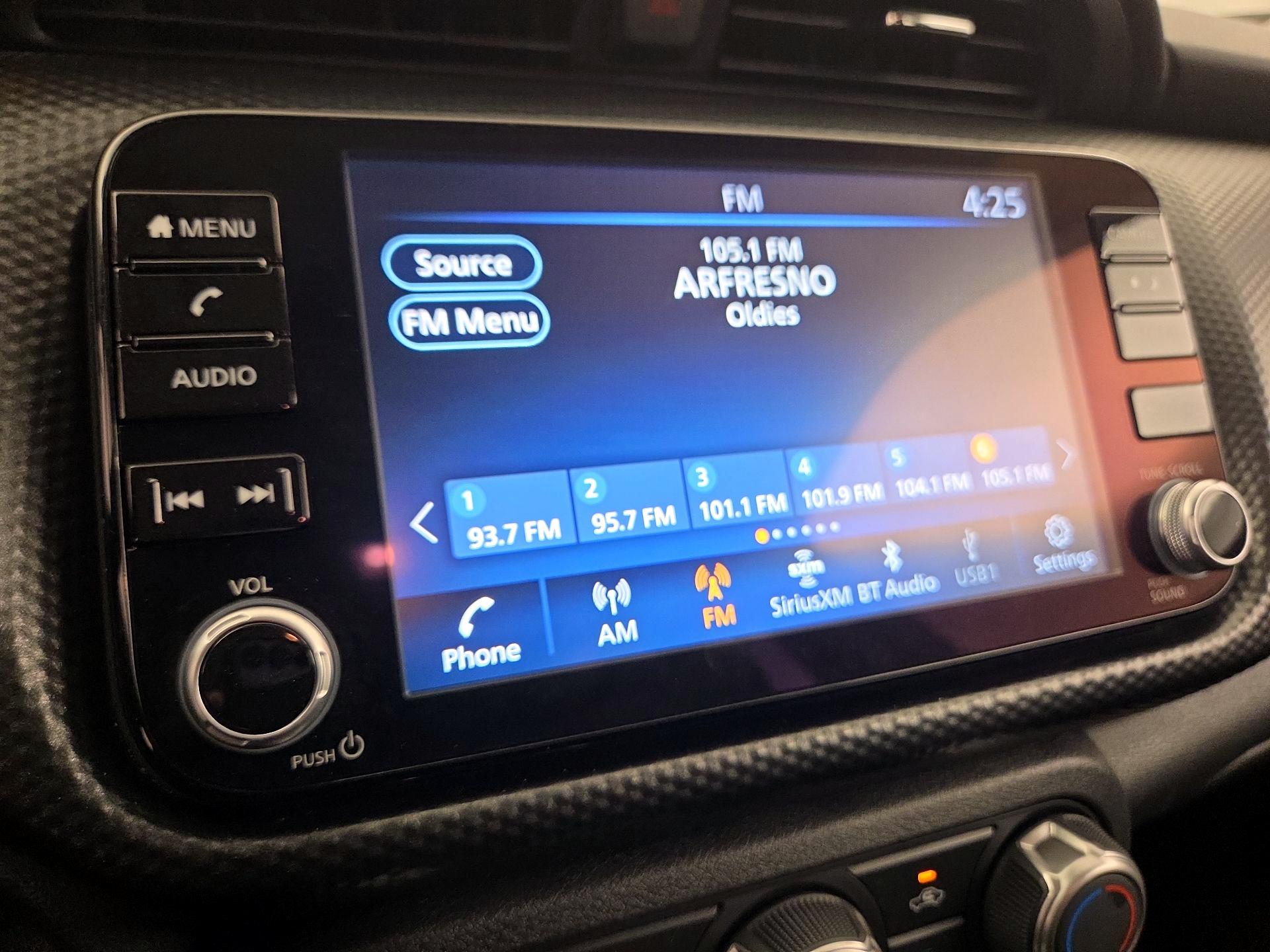 Thumbnail: 2023 Nissan Kicks - 15