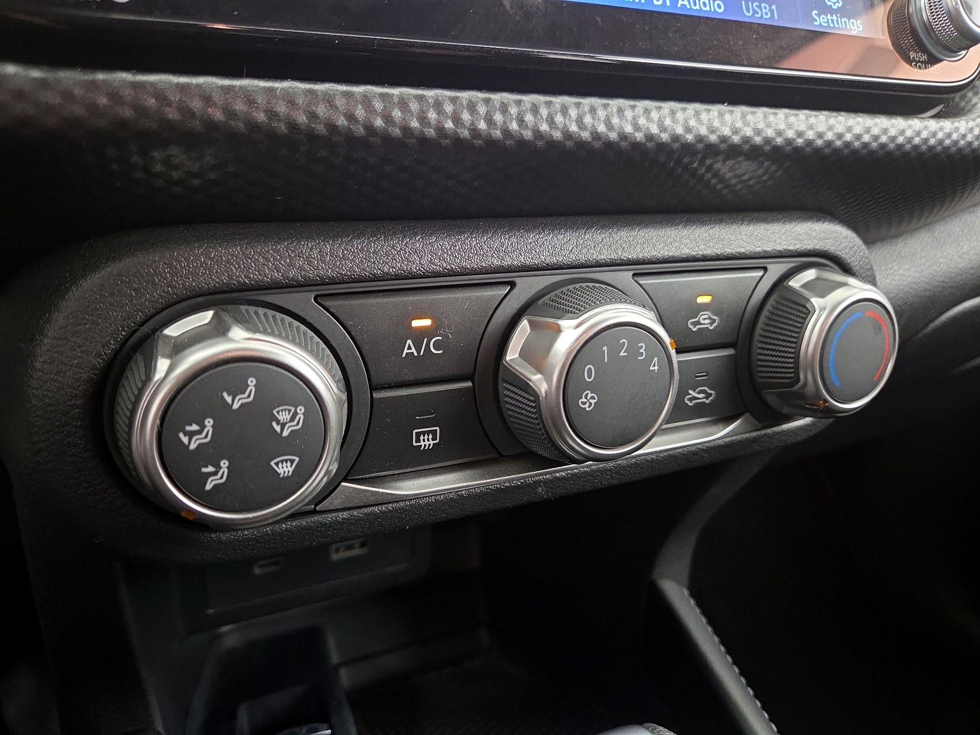 Thumbnail: 2023 Nissan Kicks - 16