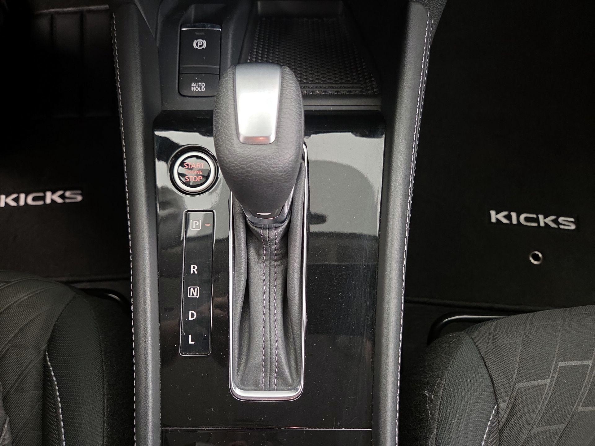 Thumbnail: 2023 Nissan Kicks - 17