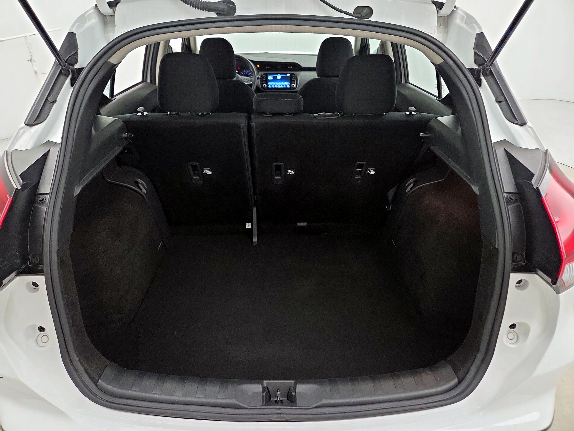 Thumbnail: 2023 Nissan Kicks - 20