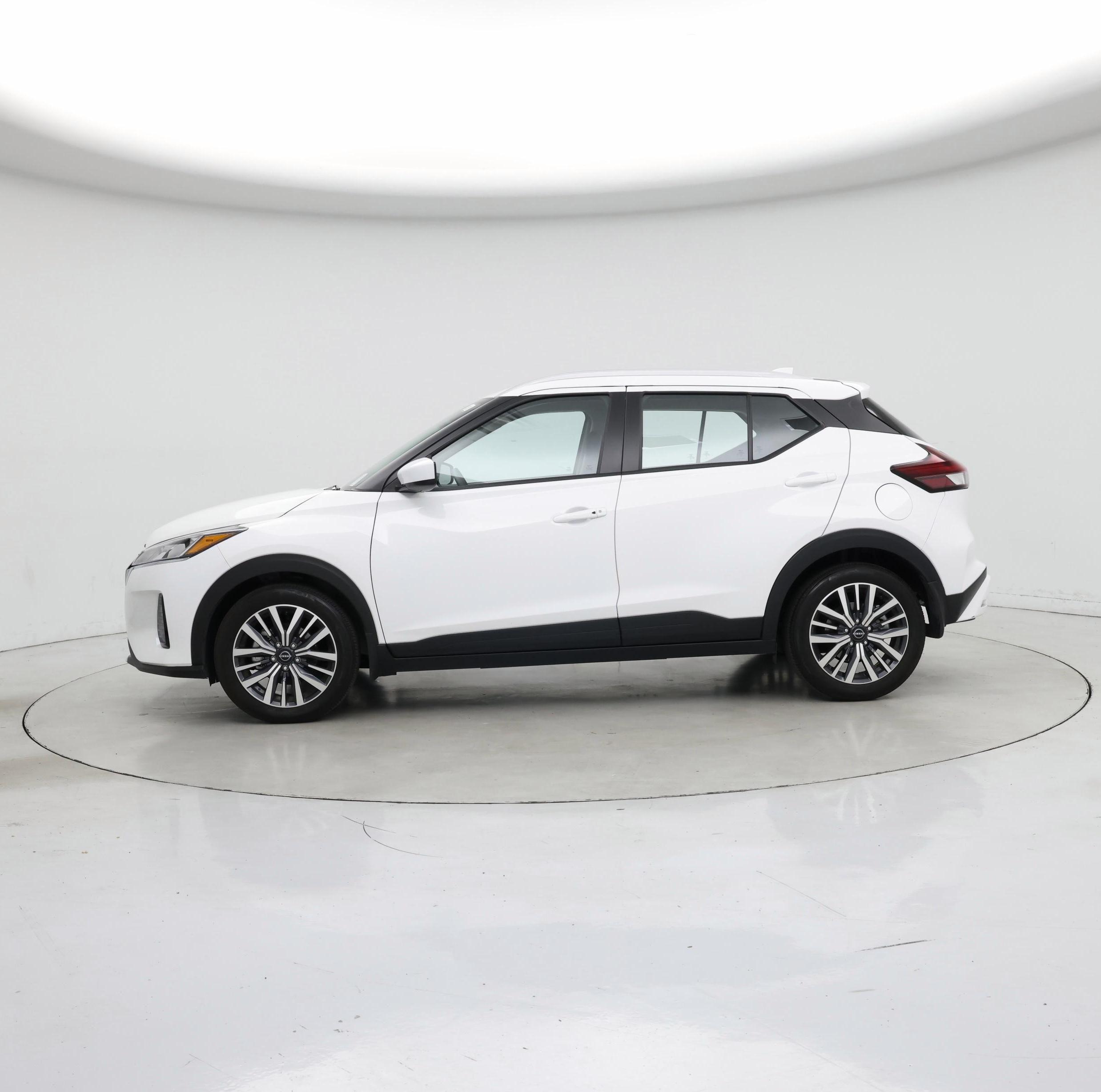 Thumbnail: 2023 Nissan Kicks - 3