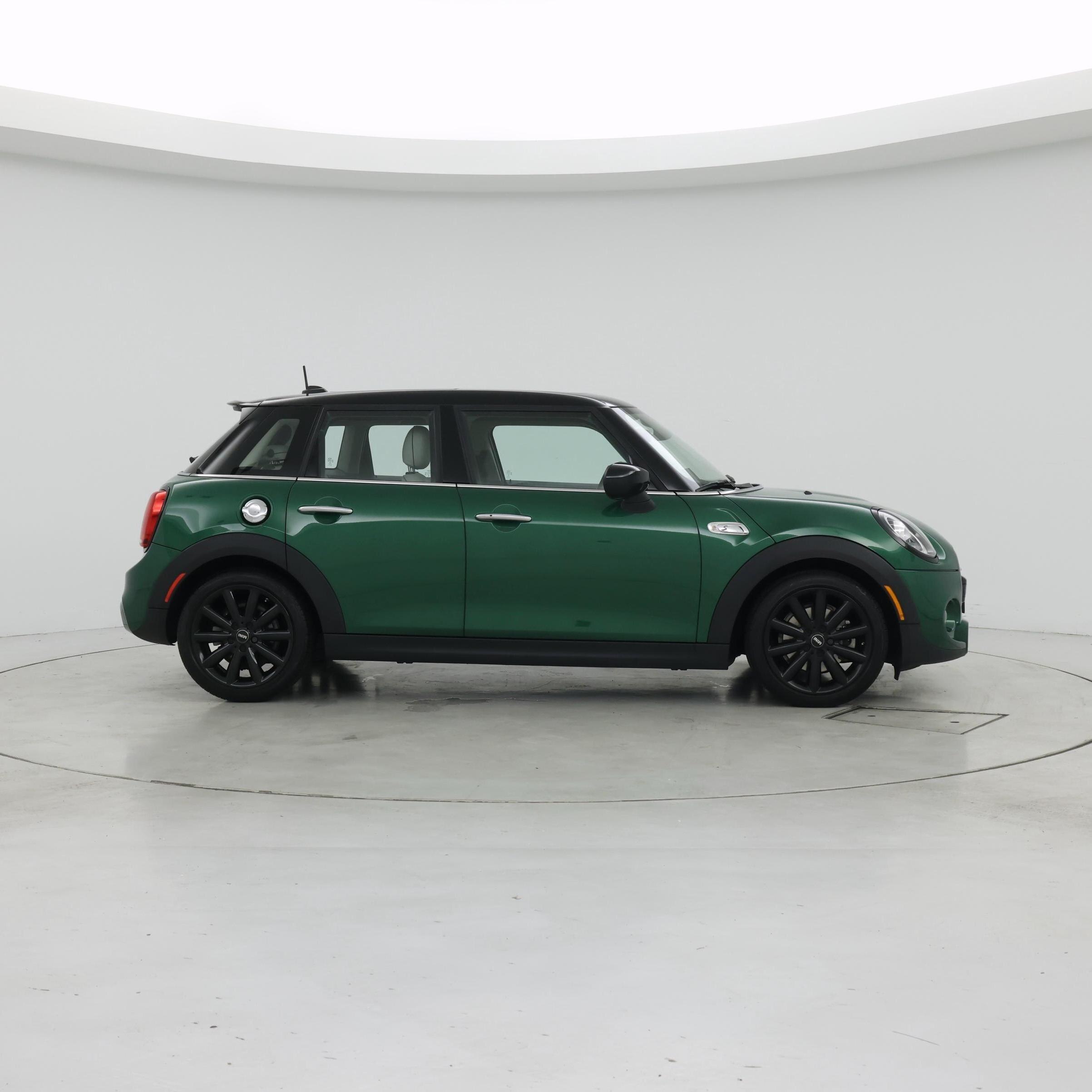 Thumbnail: 2020 MINI Cooper Hardtop - 7