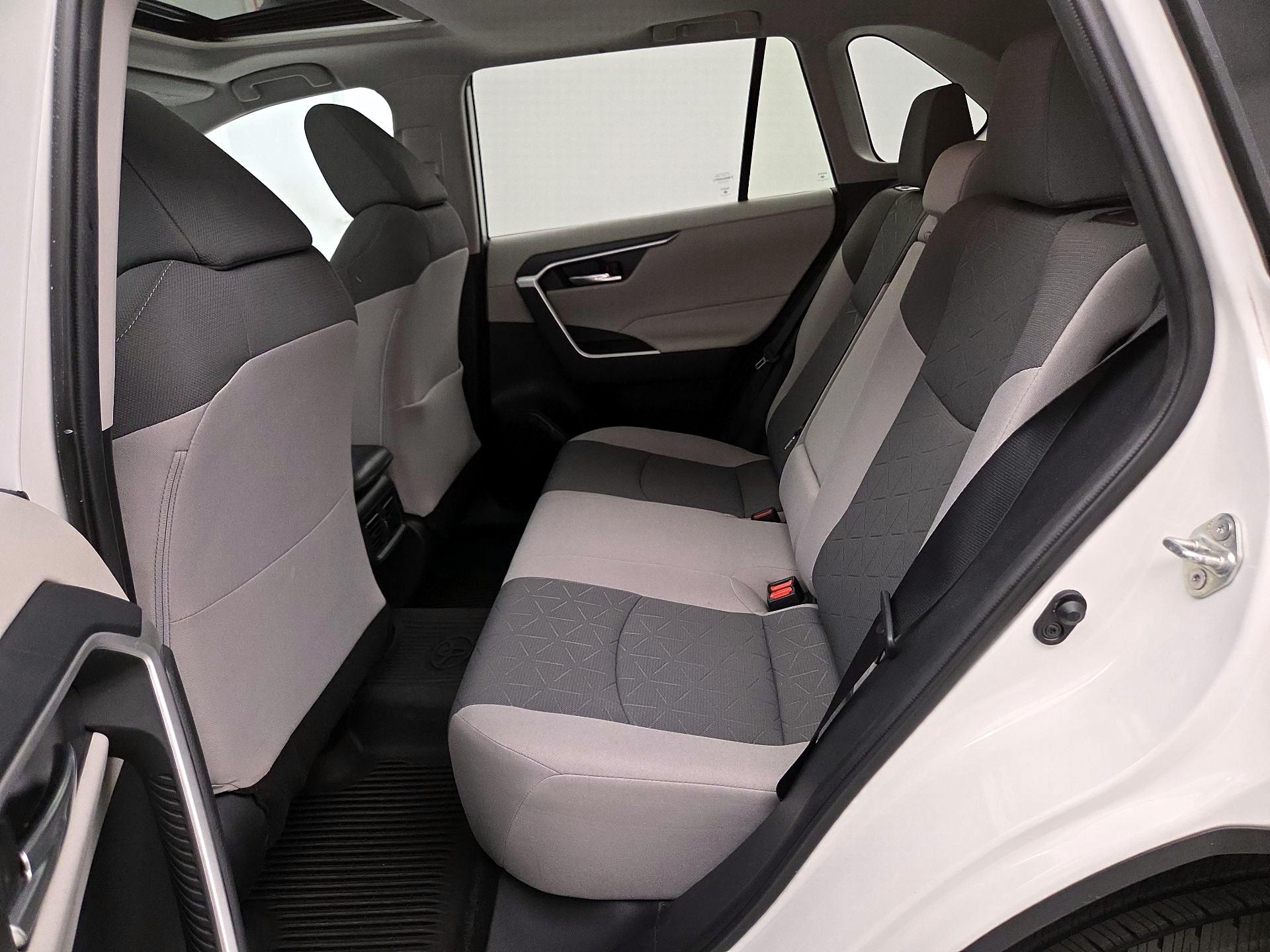 Thumbnail: 2021 Toyota RAV4 - 20