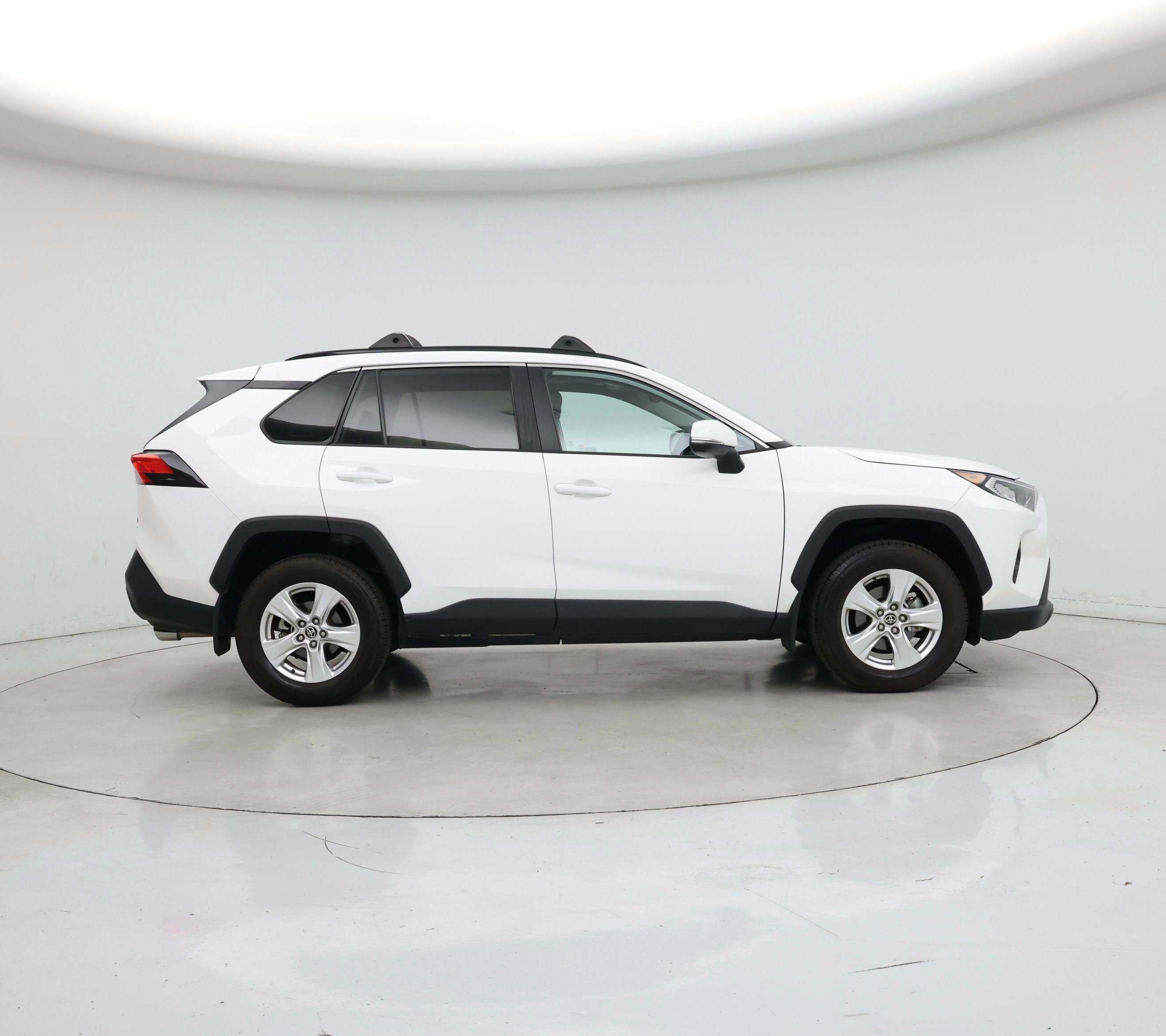 Thumbnail: 2021 Toyota RAV4 - 7