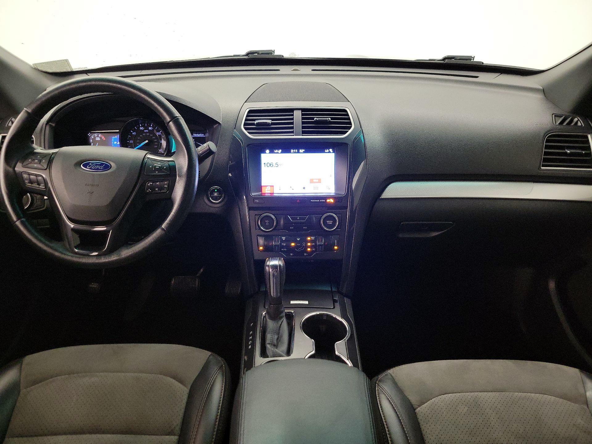 Thumbnail: 2017 Ford Explorer - 9