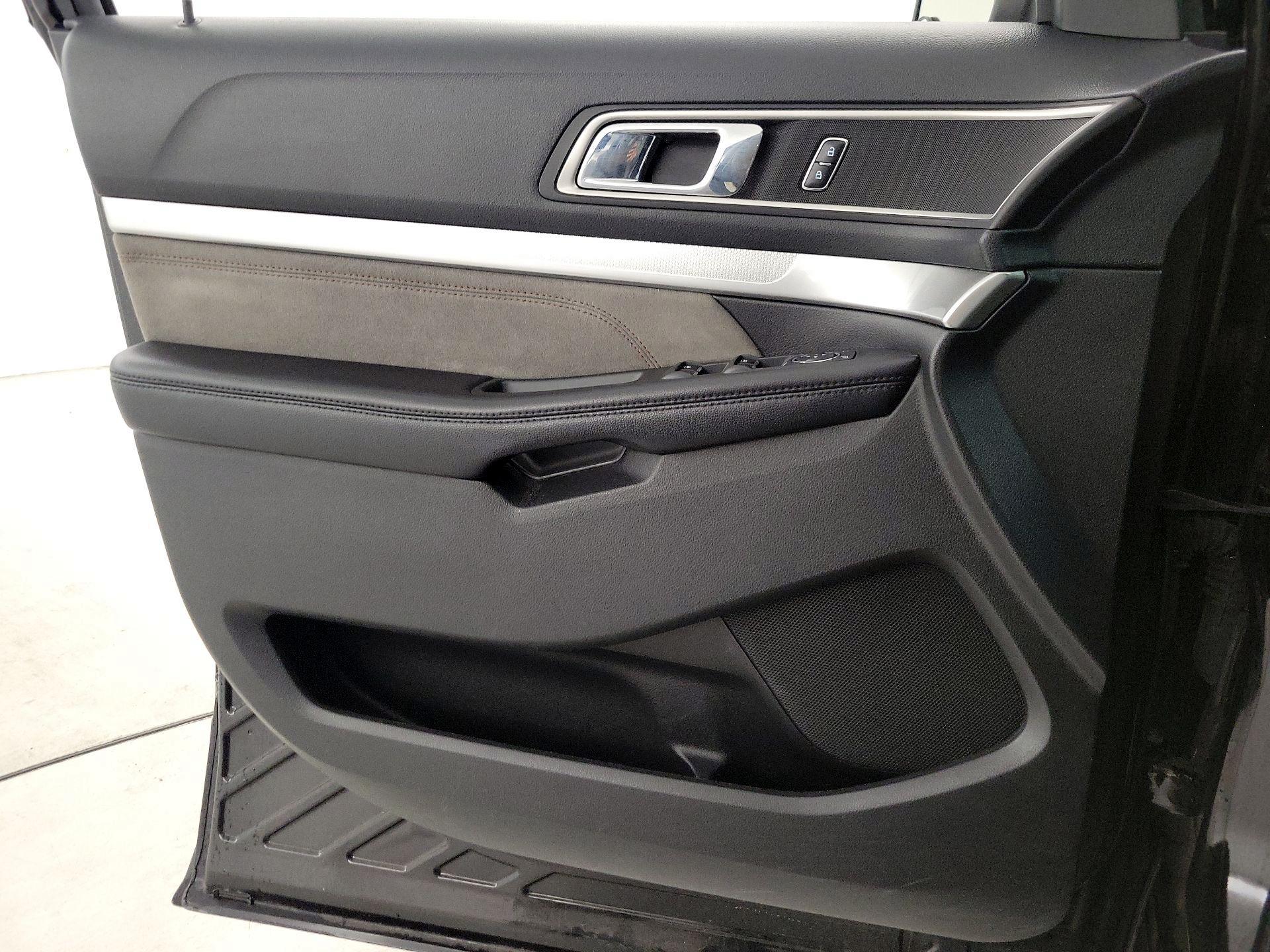 Thumbnail: 2017 Ford Explorer - 12