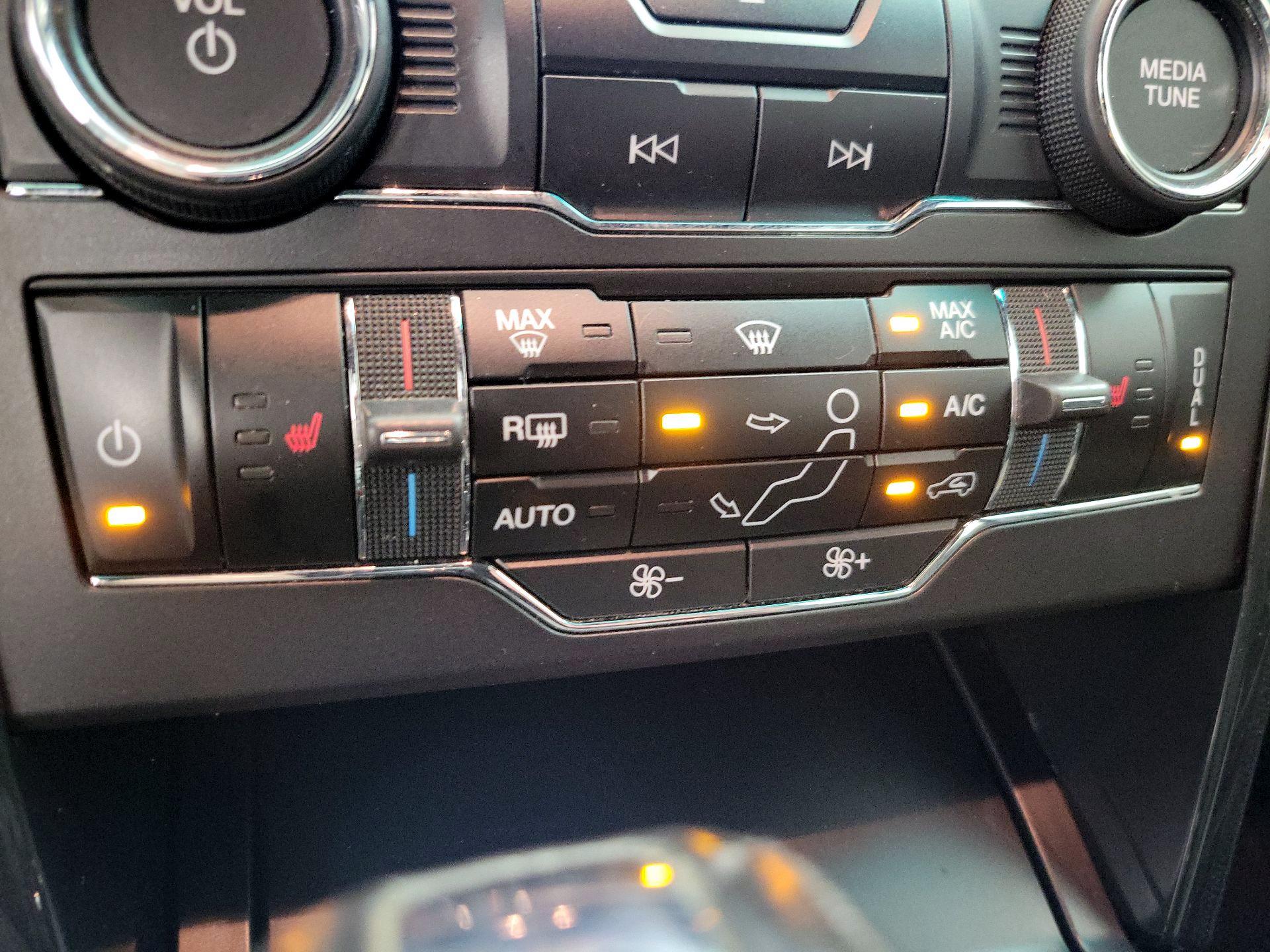 Thumbnail: 2017 Ford Explorer - 17