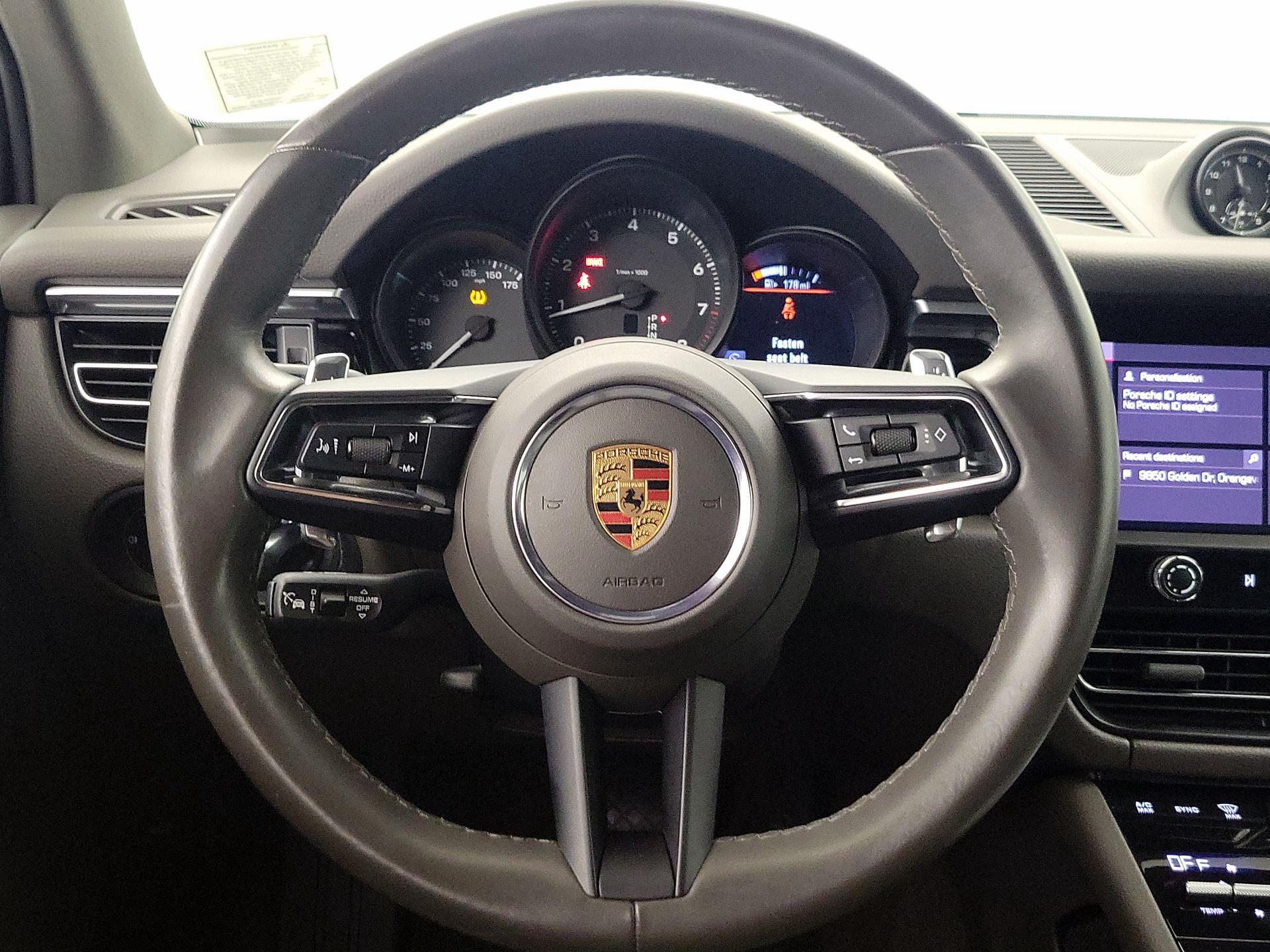 Thumbnail: 2023 Porsche Macan - 10