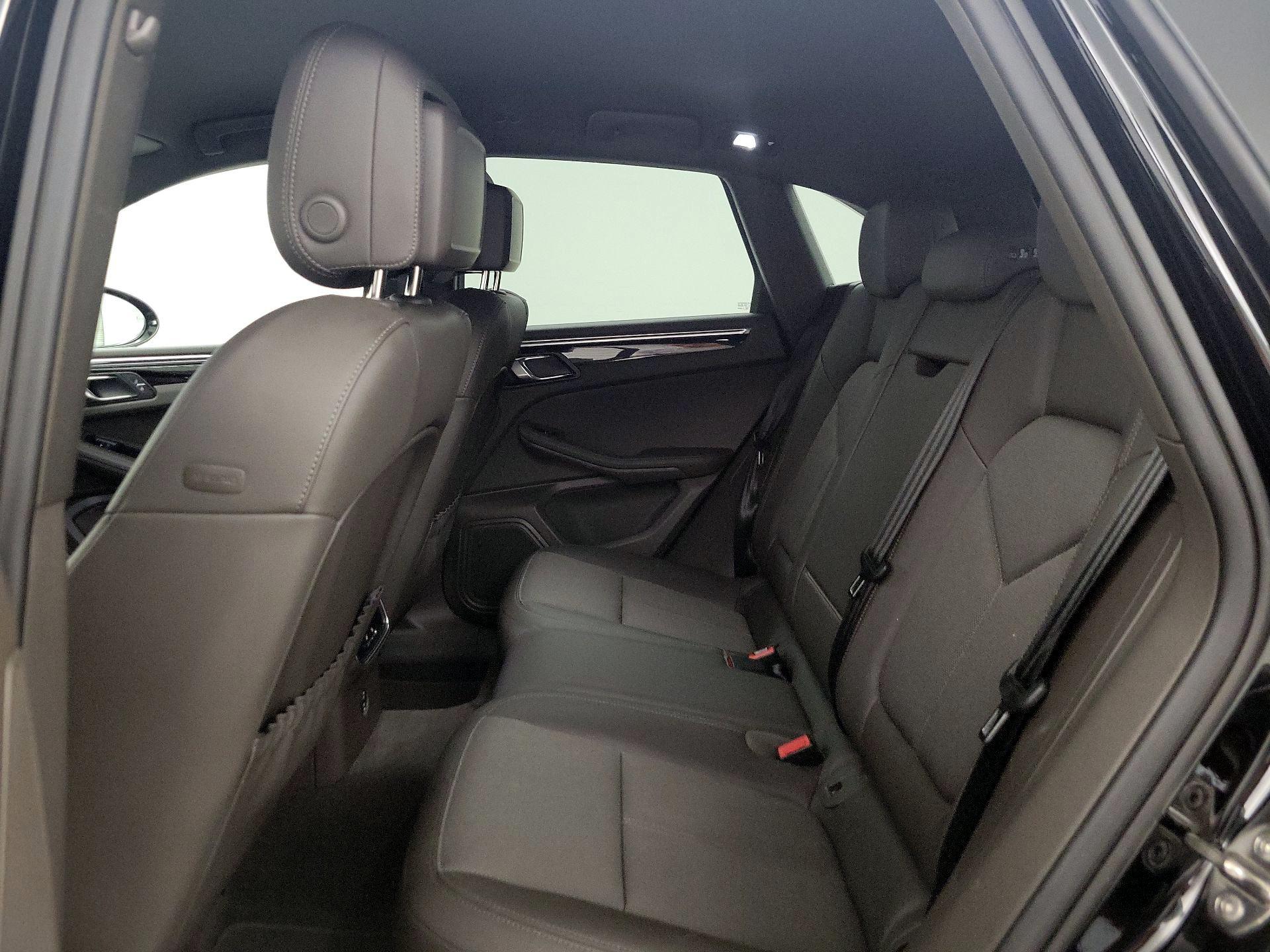 Thumbnail: 2023 Porsche Macan - 20