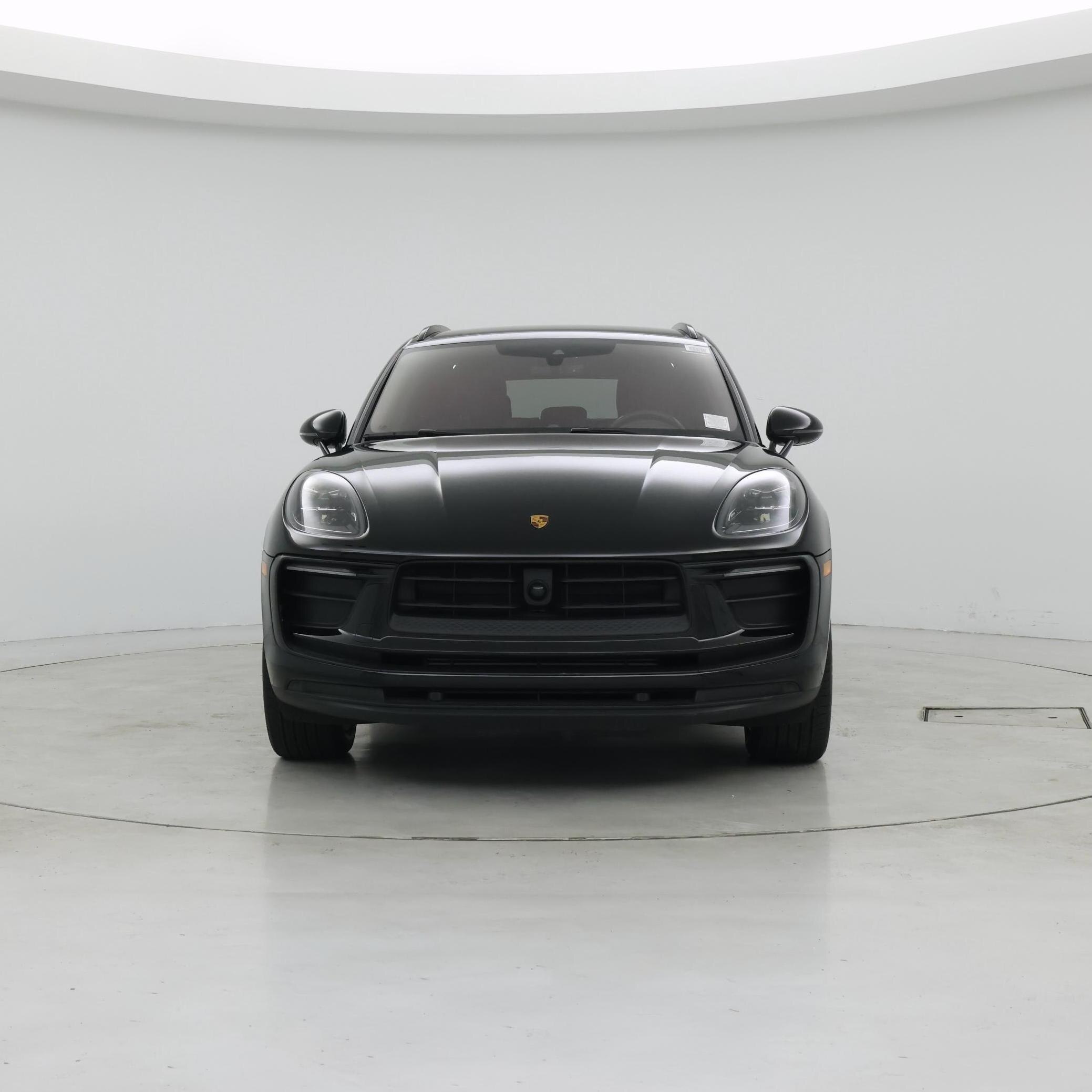 Thumbnail: 2023 Porsche Macan - 5