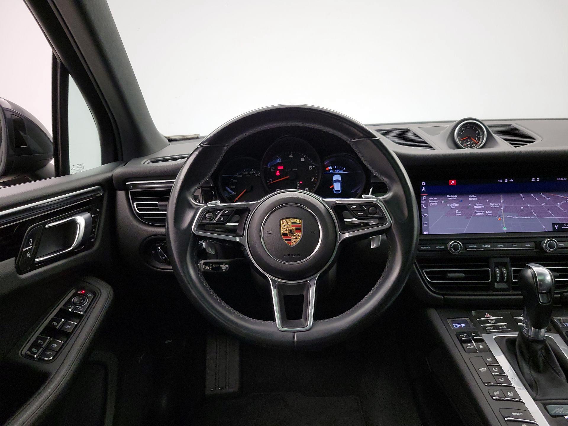 Thumbnail: 2020 Porsche Macan - 10