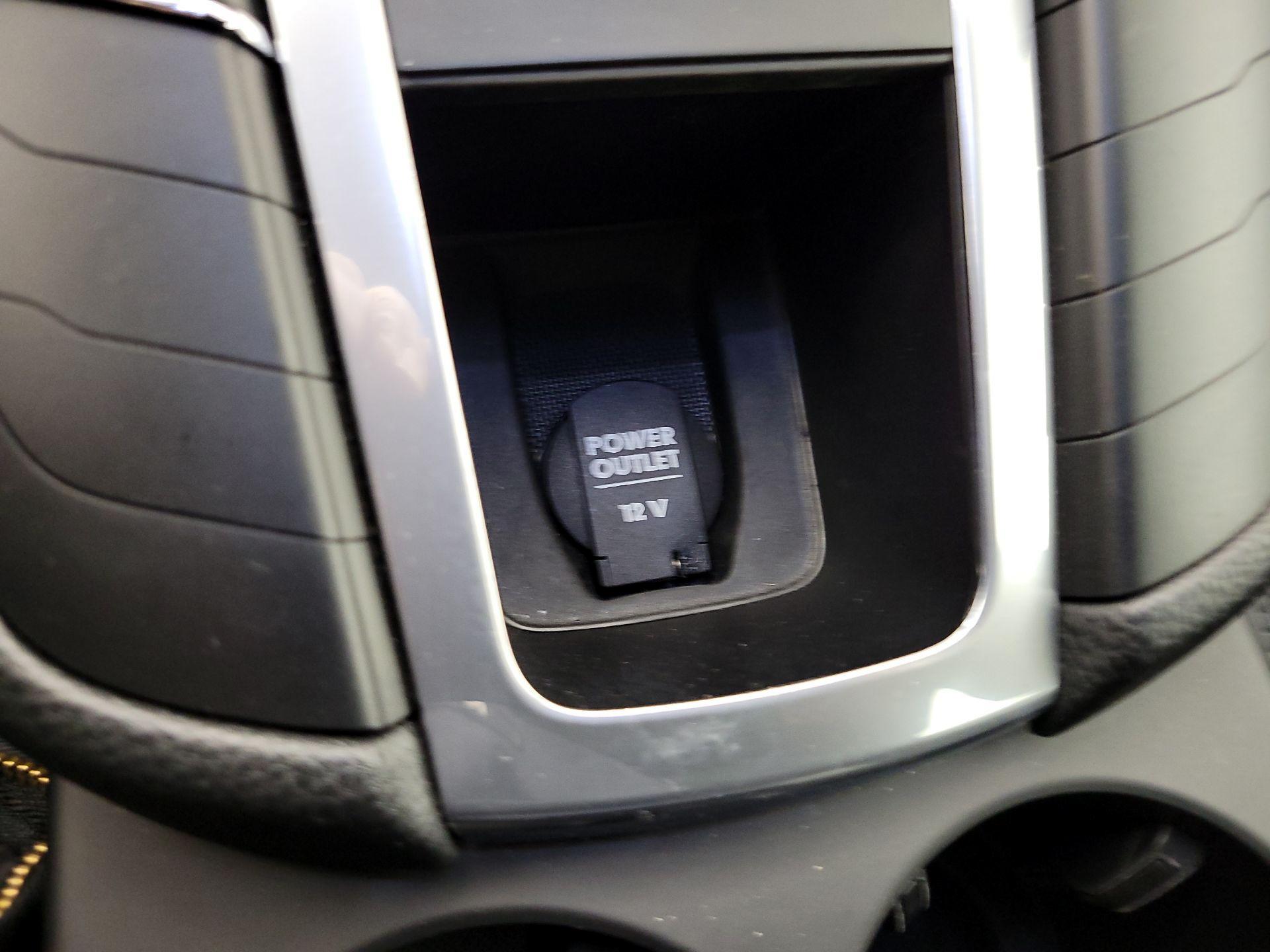 Thumbnail: 2020 Porsche Macan - 19