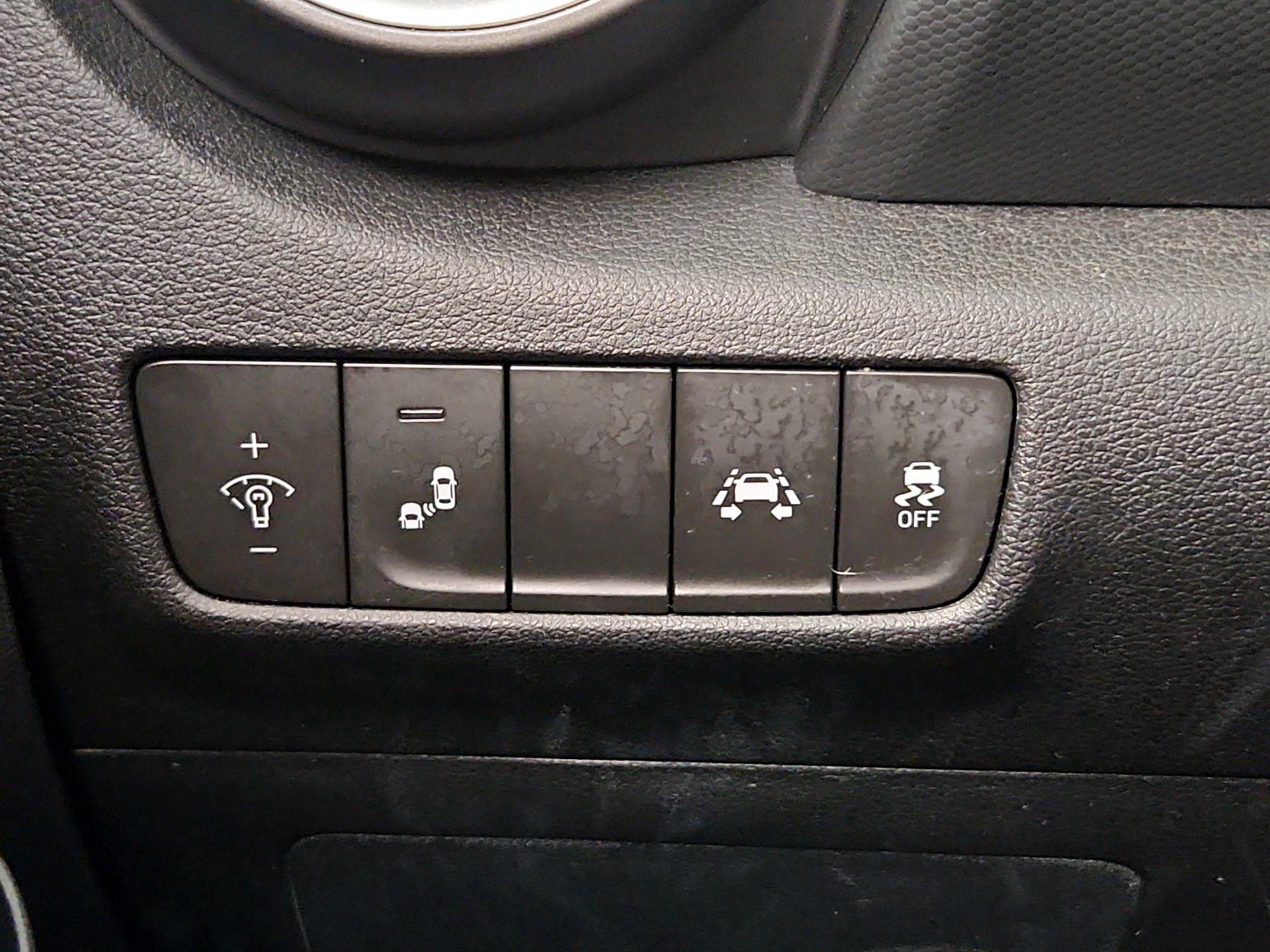 Thumbnail: 2019 Hyundai Kona - 13