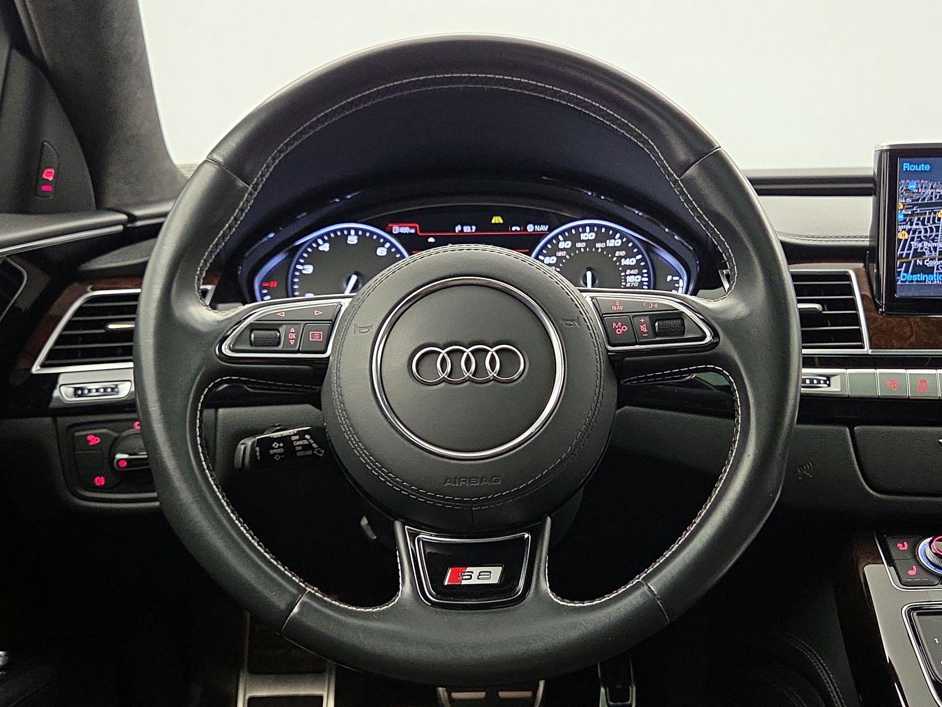 Thumbnail: 2017 Audi S8 - 10