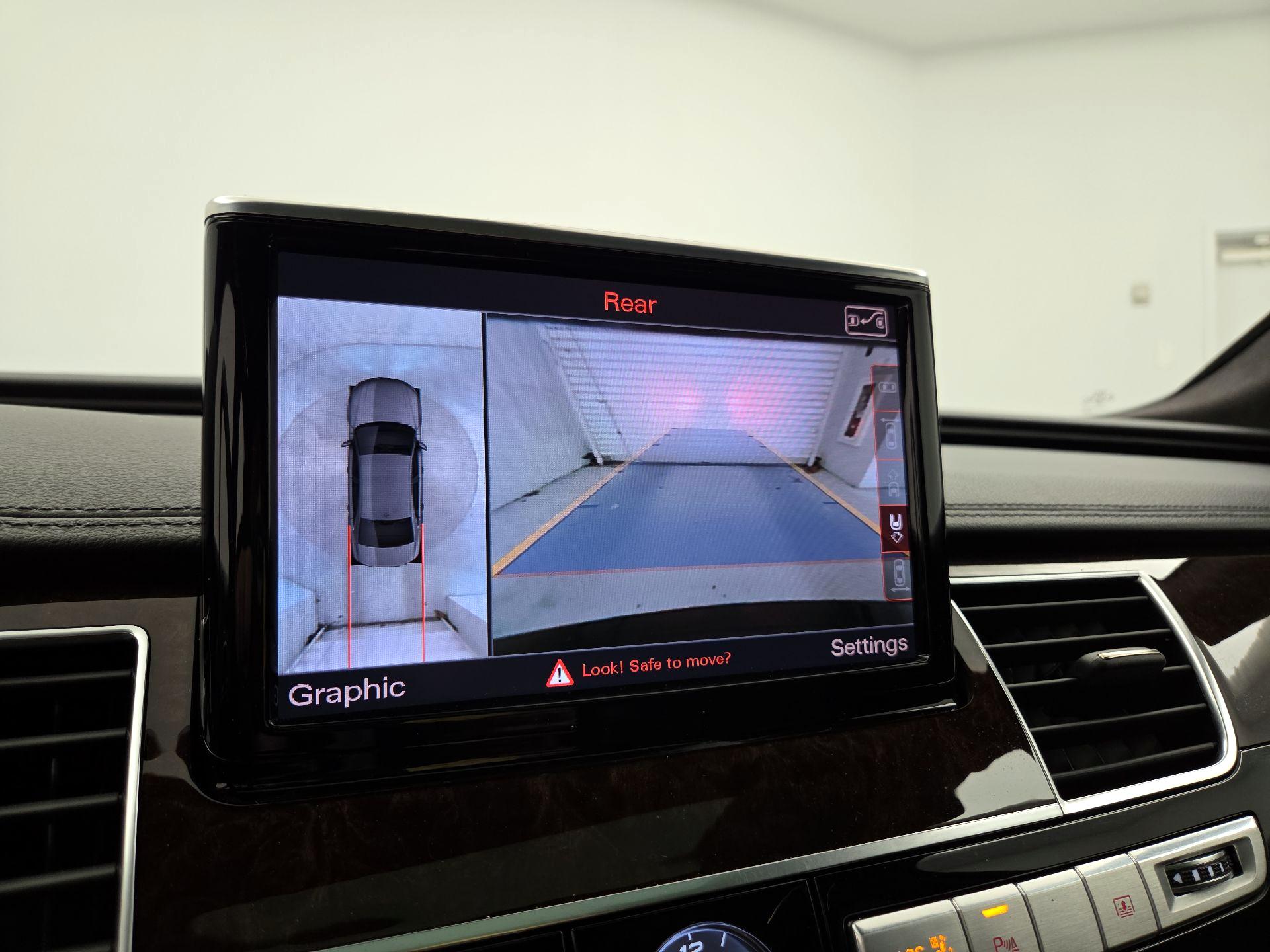 Thumbnail: 2017 Audi S8 - 15