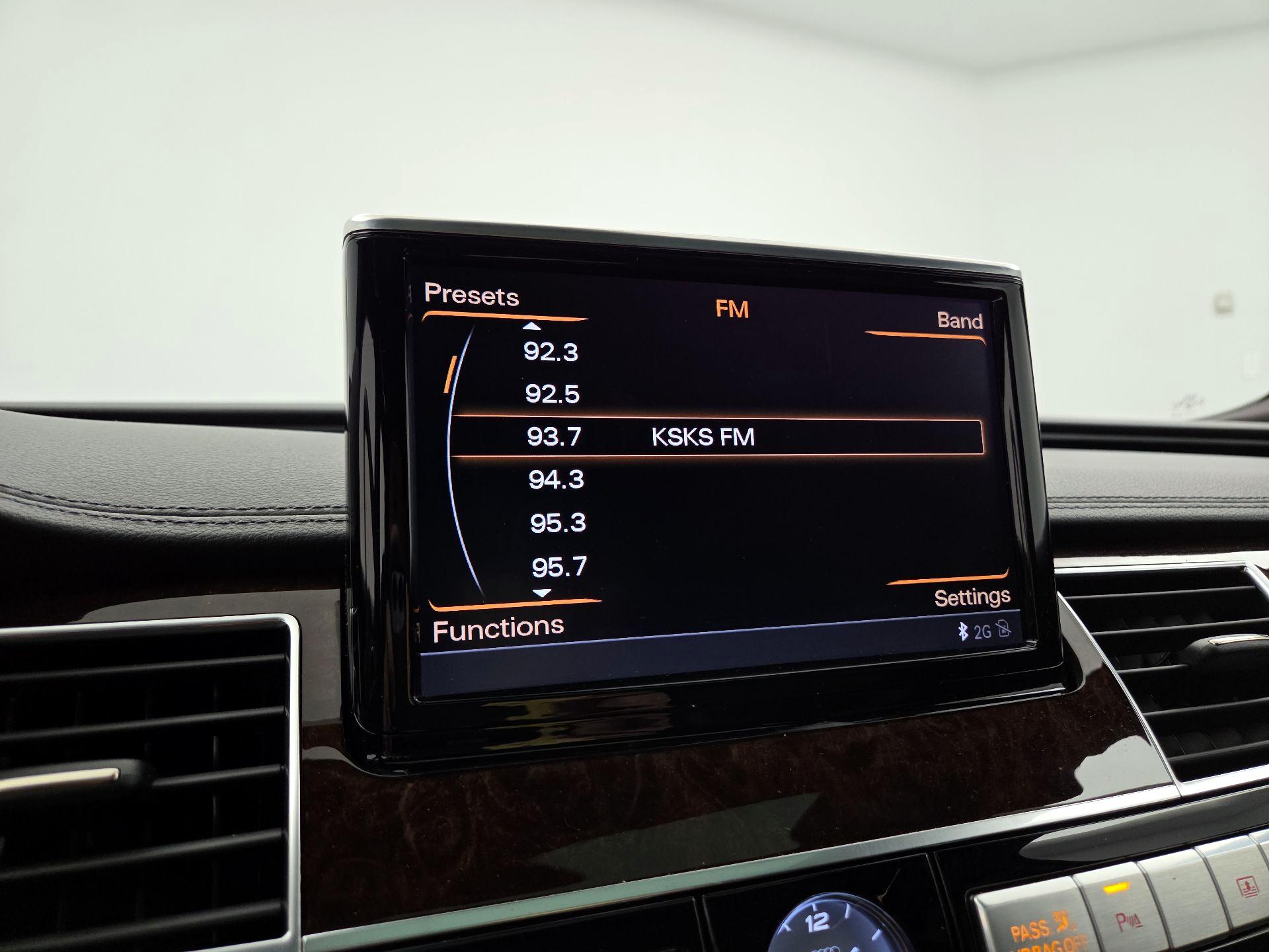 Thumbnail: 2017 Audi S8 - 16