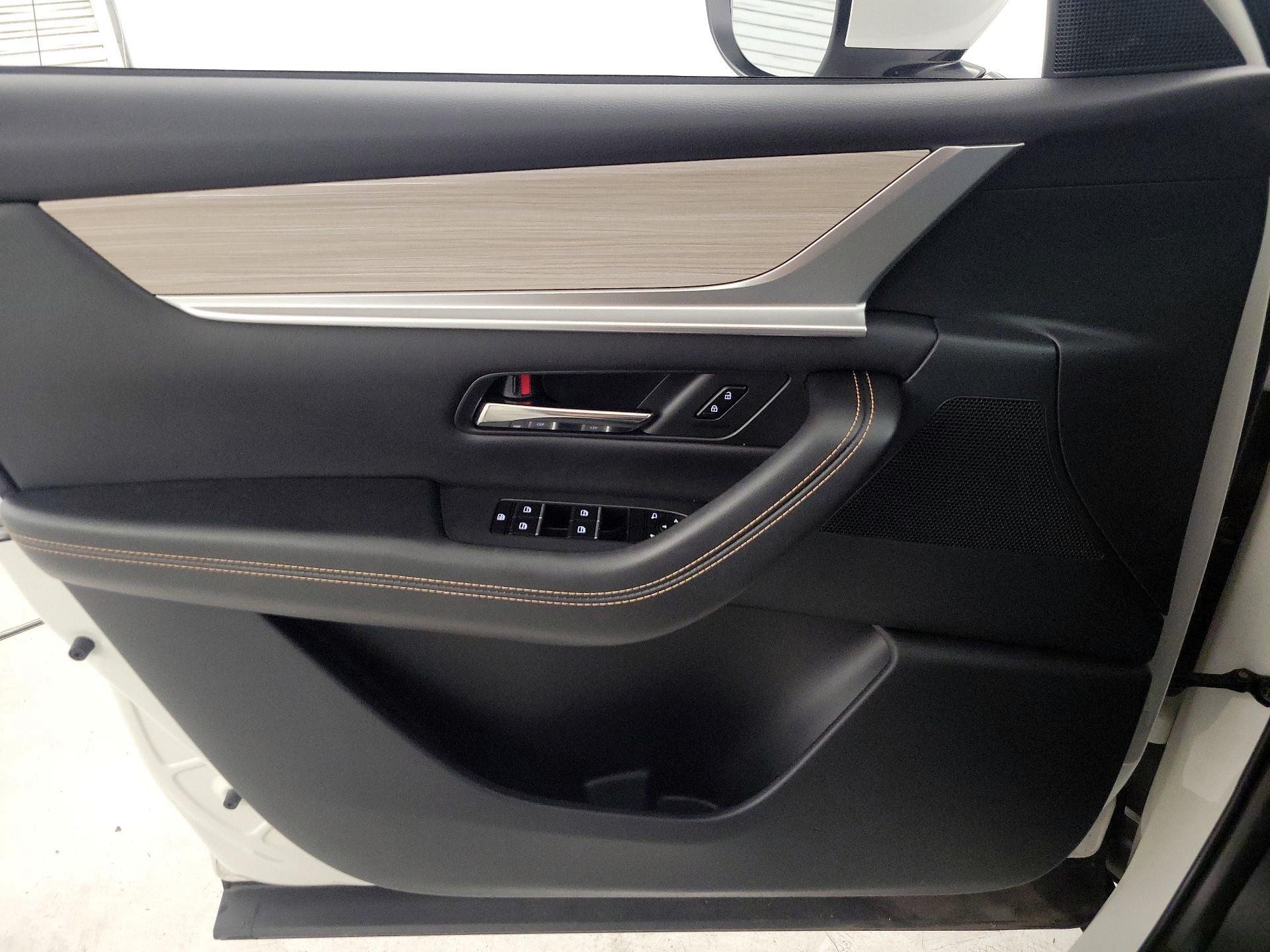 Thumbnail: 2024 Mazda CX-90 - 12