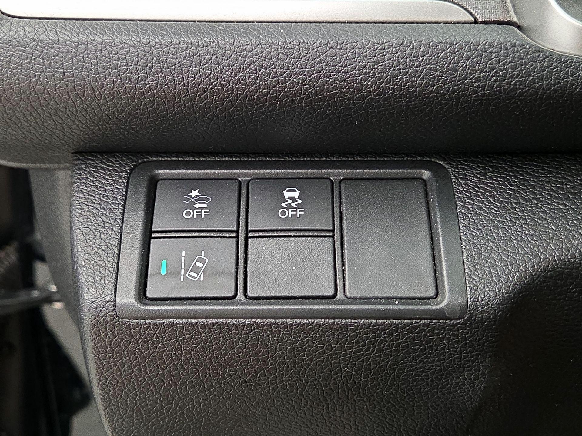 Thumbnail: 2016 Honda Civic - 13