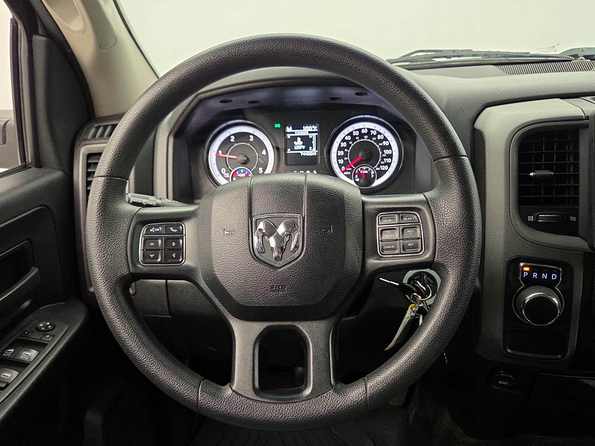 Thumbnail: 2019 RAM 1500 Classic - 10