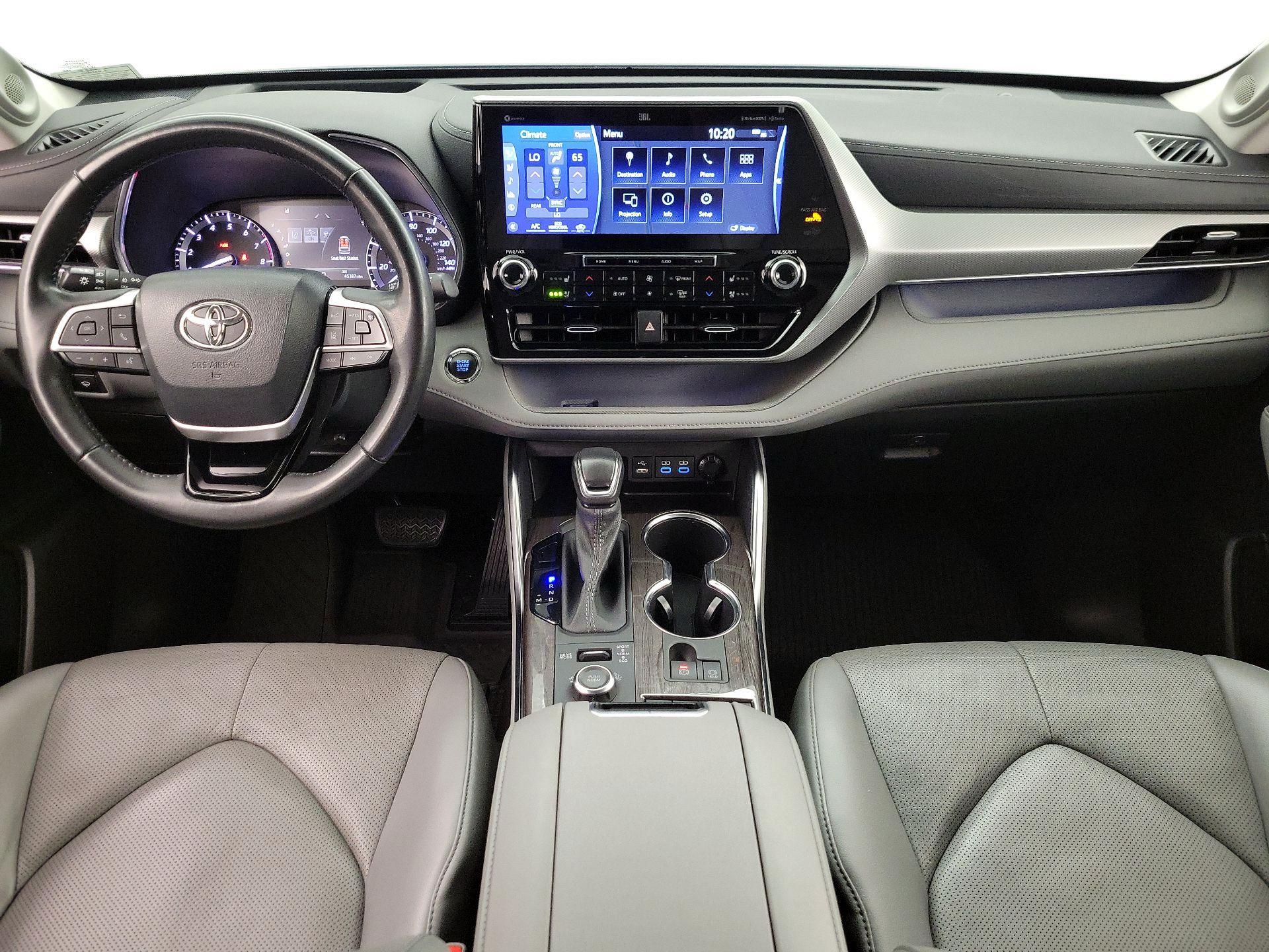 Thumbnail: 2022 Toyota Highlander - 9