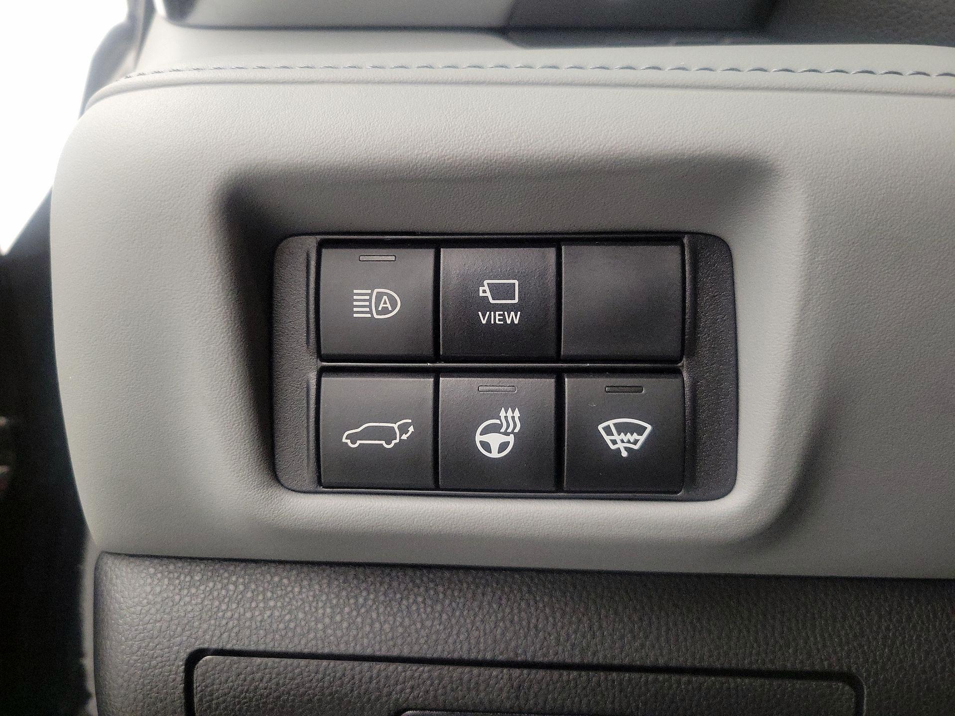 Thumbnail: 2022 Toyota Highlander - 13