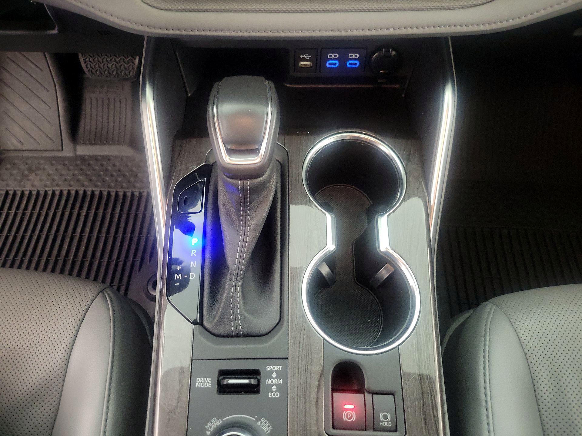 Thumbnail: 2022 Toyota Highlander - 18