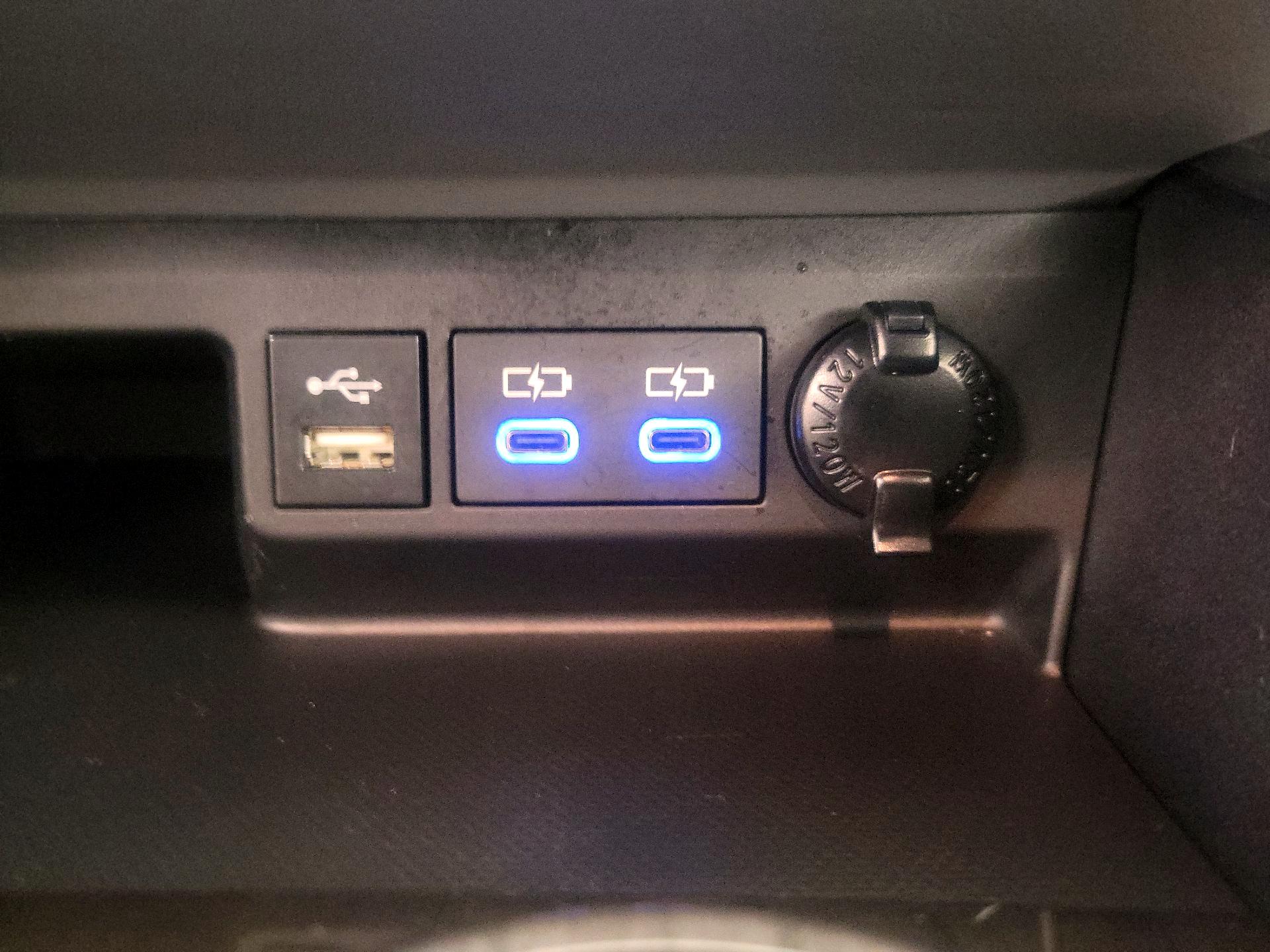 Thumbnail: 2022 Toyota Highlander - 19