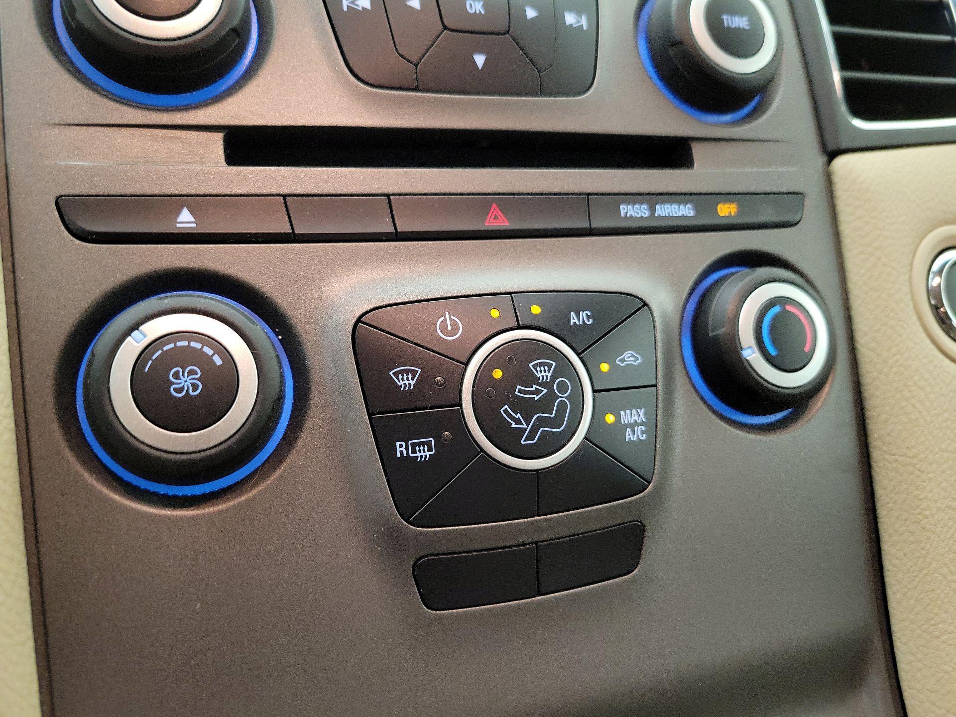 Thumbnail: 2018 Ford Taurus - 16