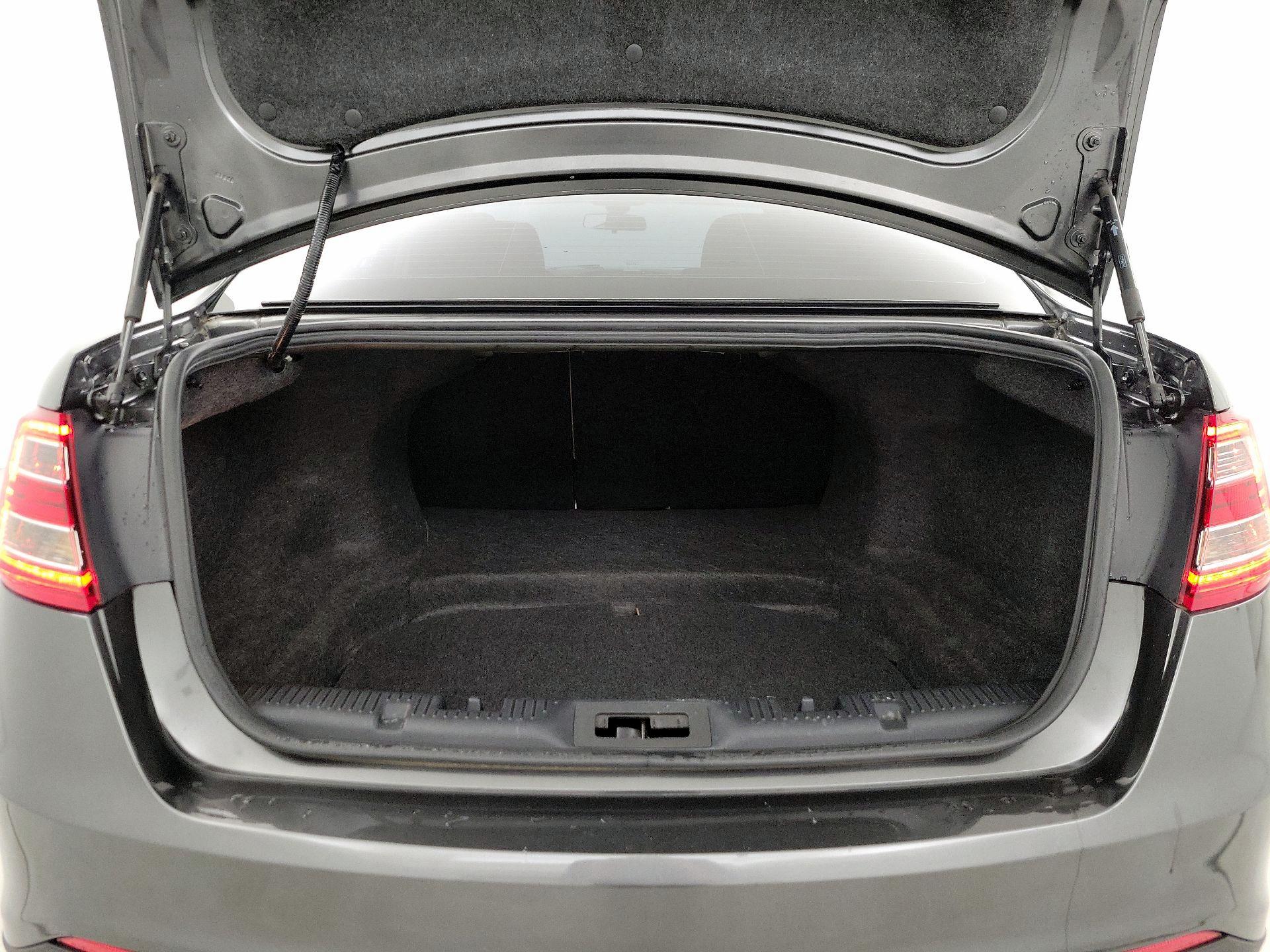 Thumbnail: 2018 Ford Taurus - 20