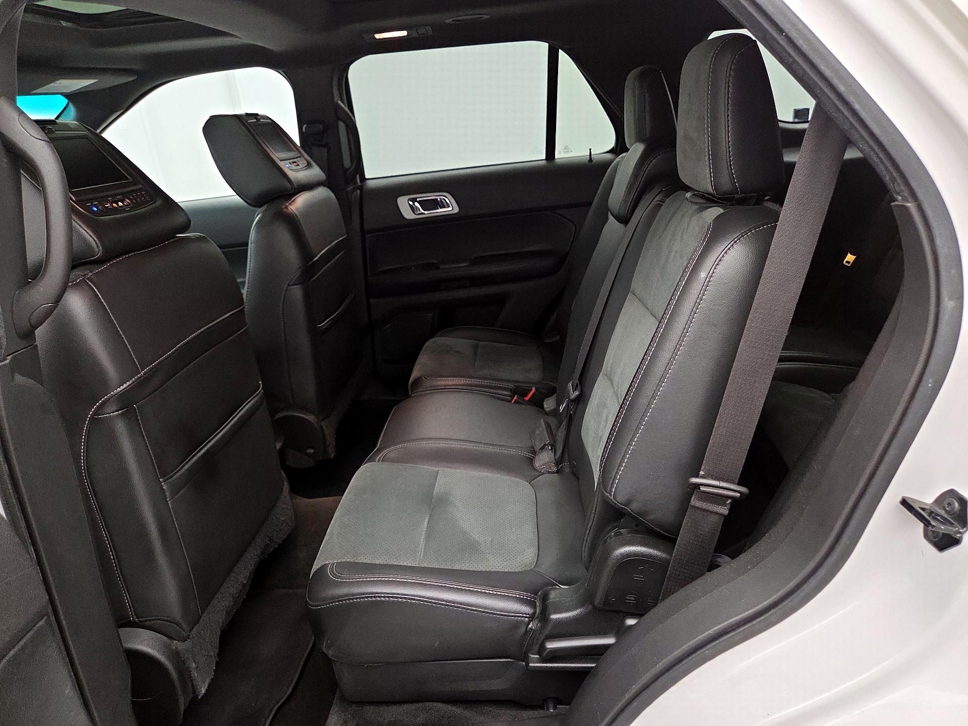 Thumbnail: 2015 Ford Explorer - 20