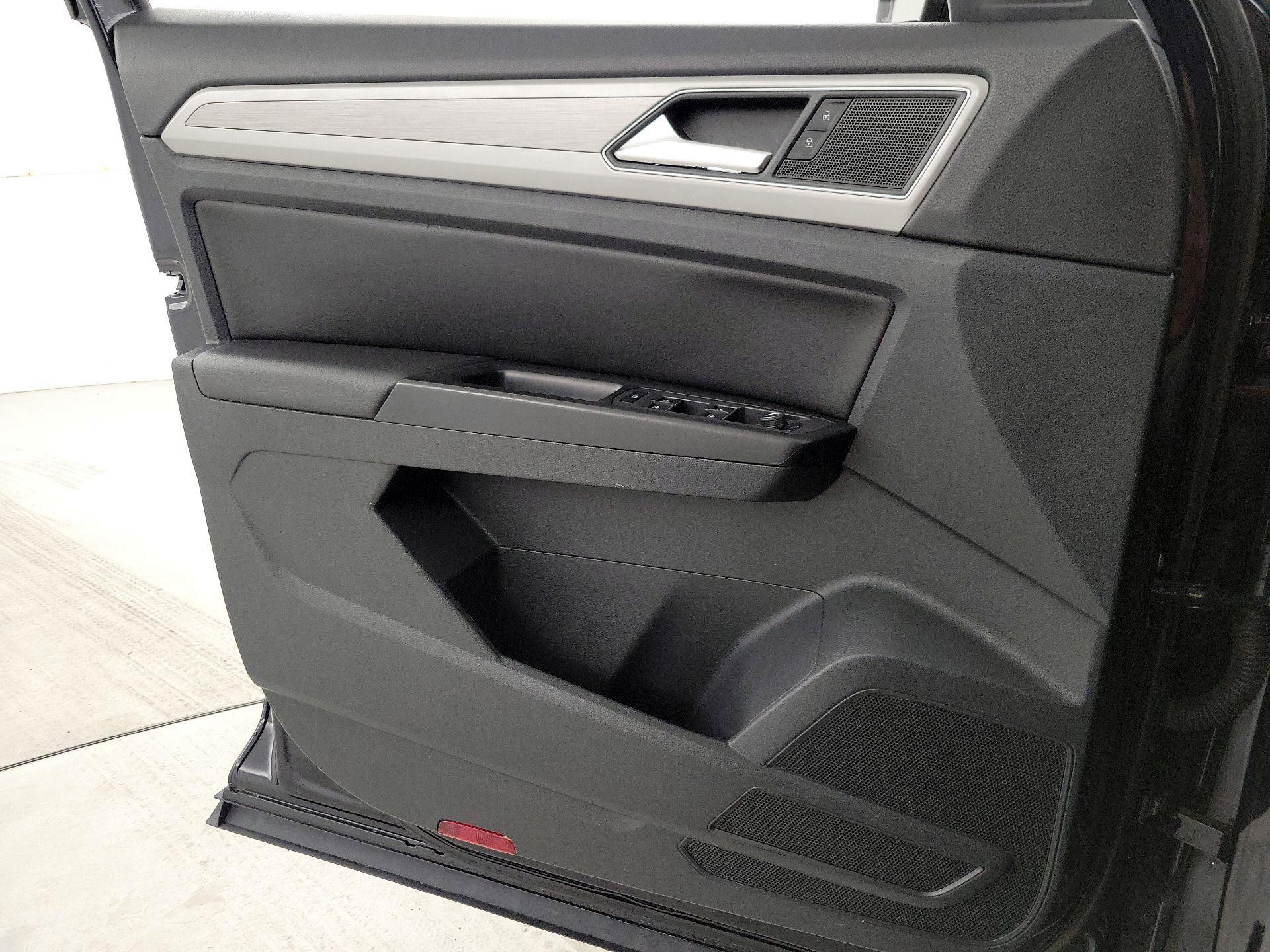 Thumbnail: 2018 Volkswagen Atlas - 12