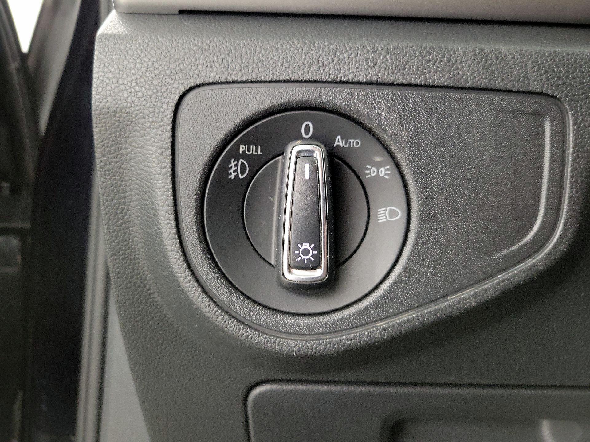 Thumbnail: 2018 Volkswagen Atlas - 13