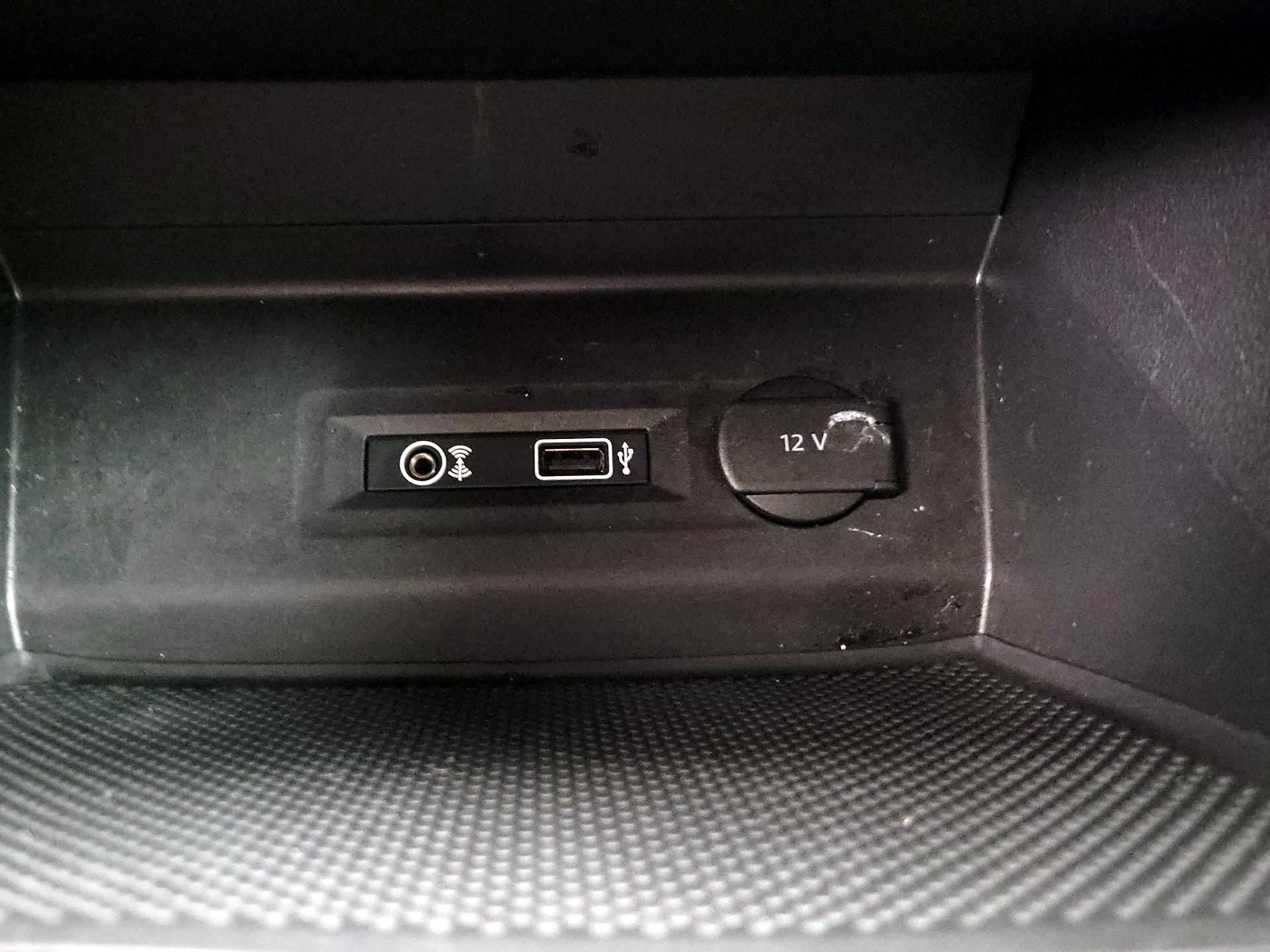 Thumbnail: 2018 Volkswagen Atlas - 18