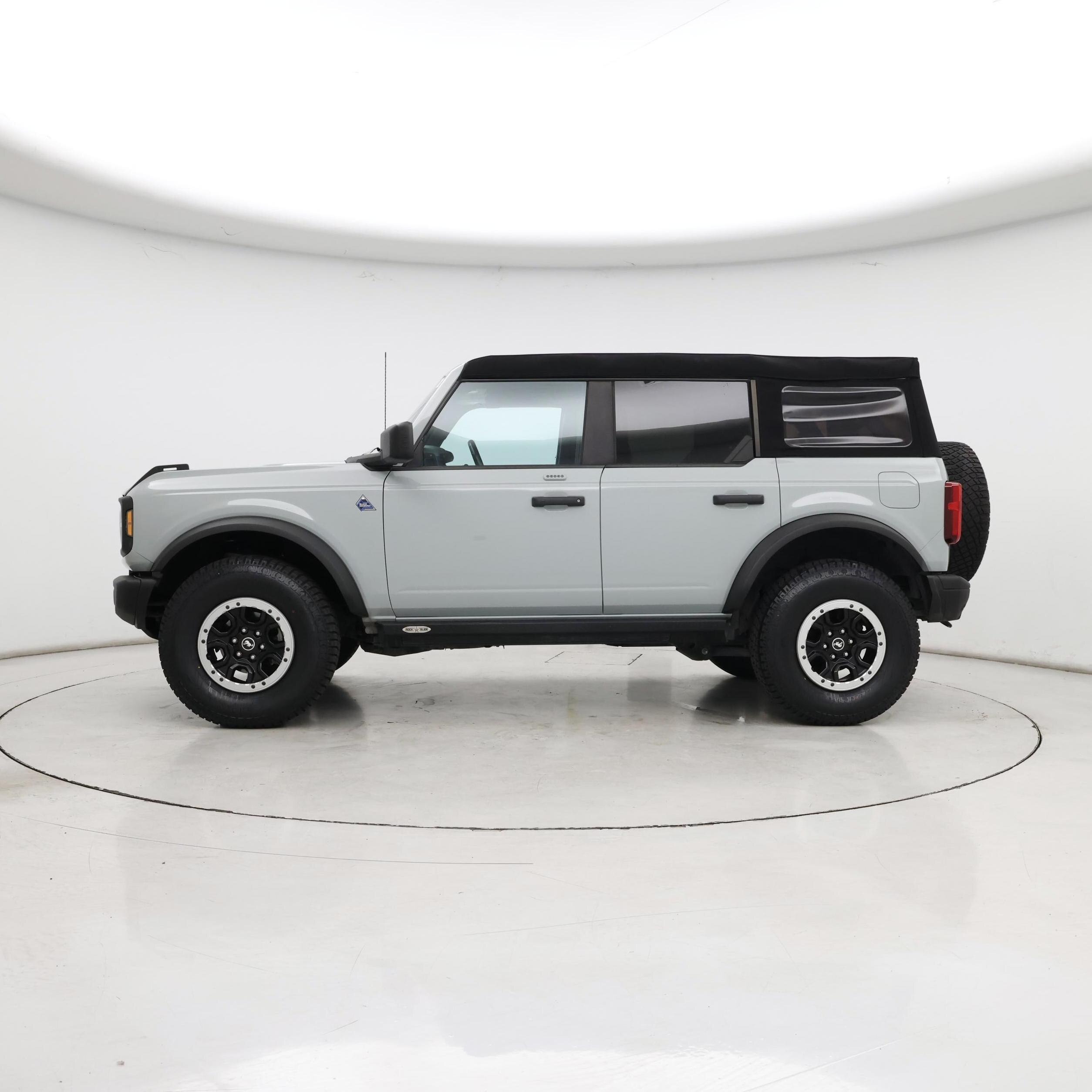 Thumbnail: 2023 Ford Bronco - 3