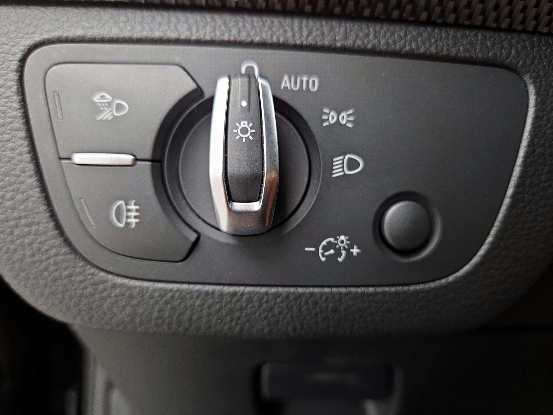 Thumbnail: 2018 Audi SQ5 - 13